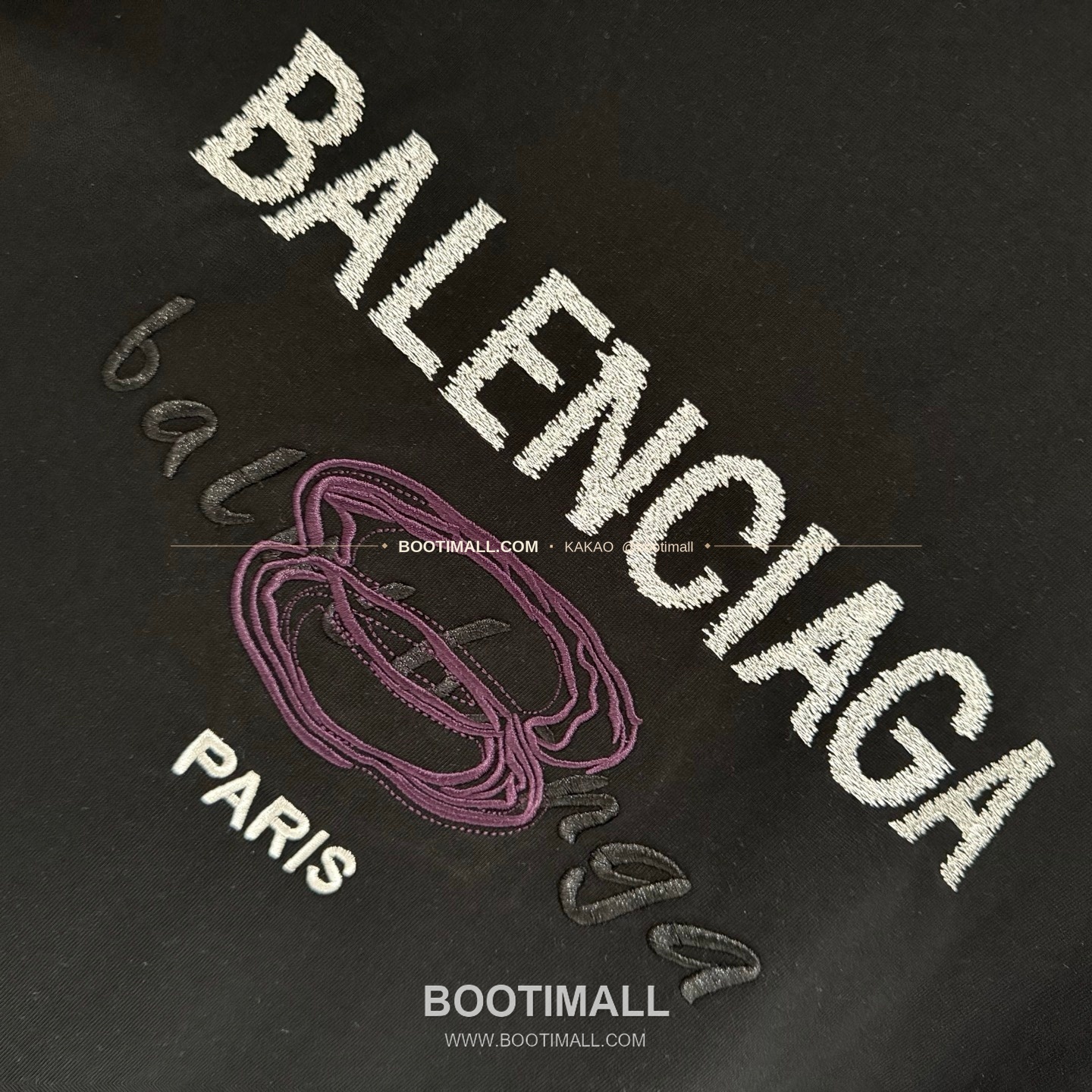 발렌시아가 2025SS 헤비코튼 자수 루즈핏 블랙 반팔 티셔츠 Balenciaga 2025 SS Heavy Cotton Embroidered Loose Fit Black T-Shirt K234 7