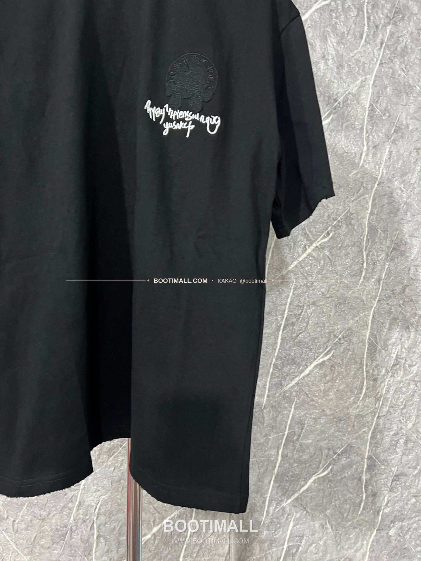 크롬하츠 헤비코튼 자수 디스트로이드 루즈핏 블랙 반팔 티셔츠 Chrome Hearts Heavy Cotton Embroidered Distressed Loose Fit Black T-Shirt CH001 4