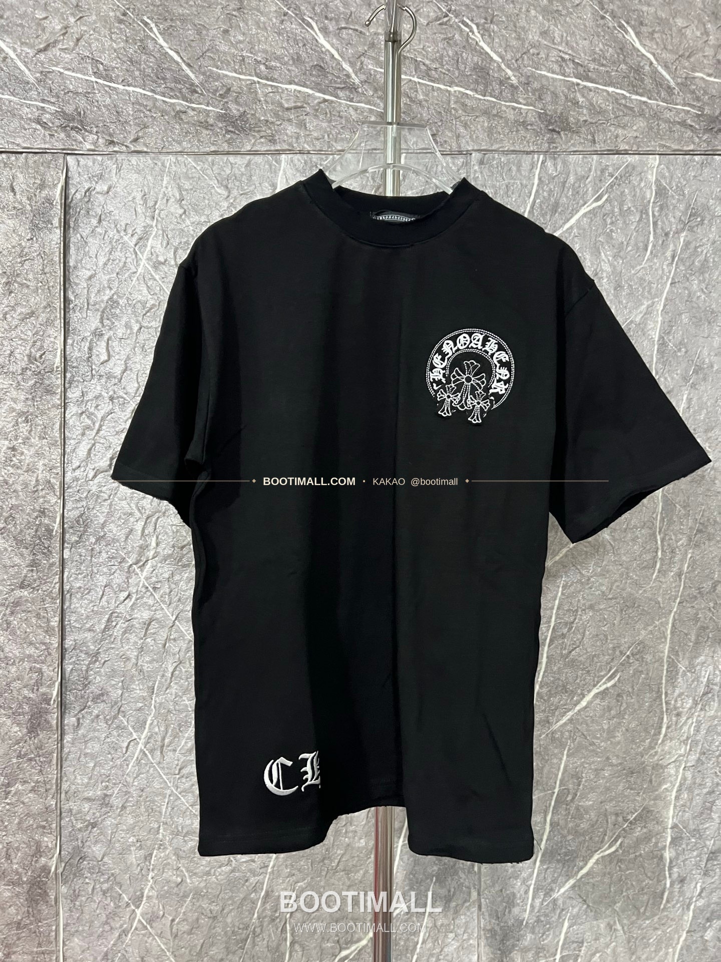 크롬하츠 헤비코튼 자수 디스트로이드 루즈핏 블랙 반팔 티셔츠 Chrome Hearts Heavy Cotton Embroidered Distressed Loose Fit Black T-Shirt CH007 1