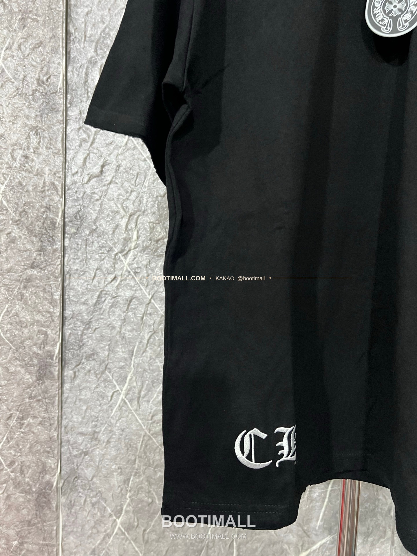 크롬하츠 헤비코튼 자수 디스트로이드 루즈핏 블랙 반팔 티셔츠 Chrome Hearts Heavy Cotton Embroidered Distressed Loose Fit Black T-Shirt CH007 5