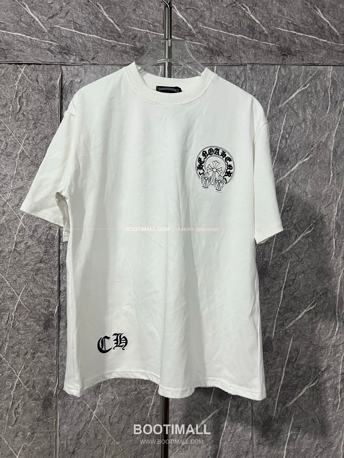 크롬하츠 헤비코튼 자수 디스트로이드 루즈핏 블랙 반팔 티셔츠 Chrome Hearts Heavy Cotton Embroidered Distressed Loose Fit Black T-Shirt CH007 1