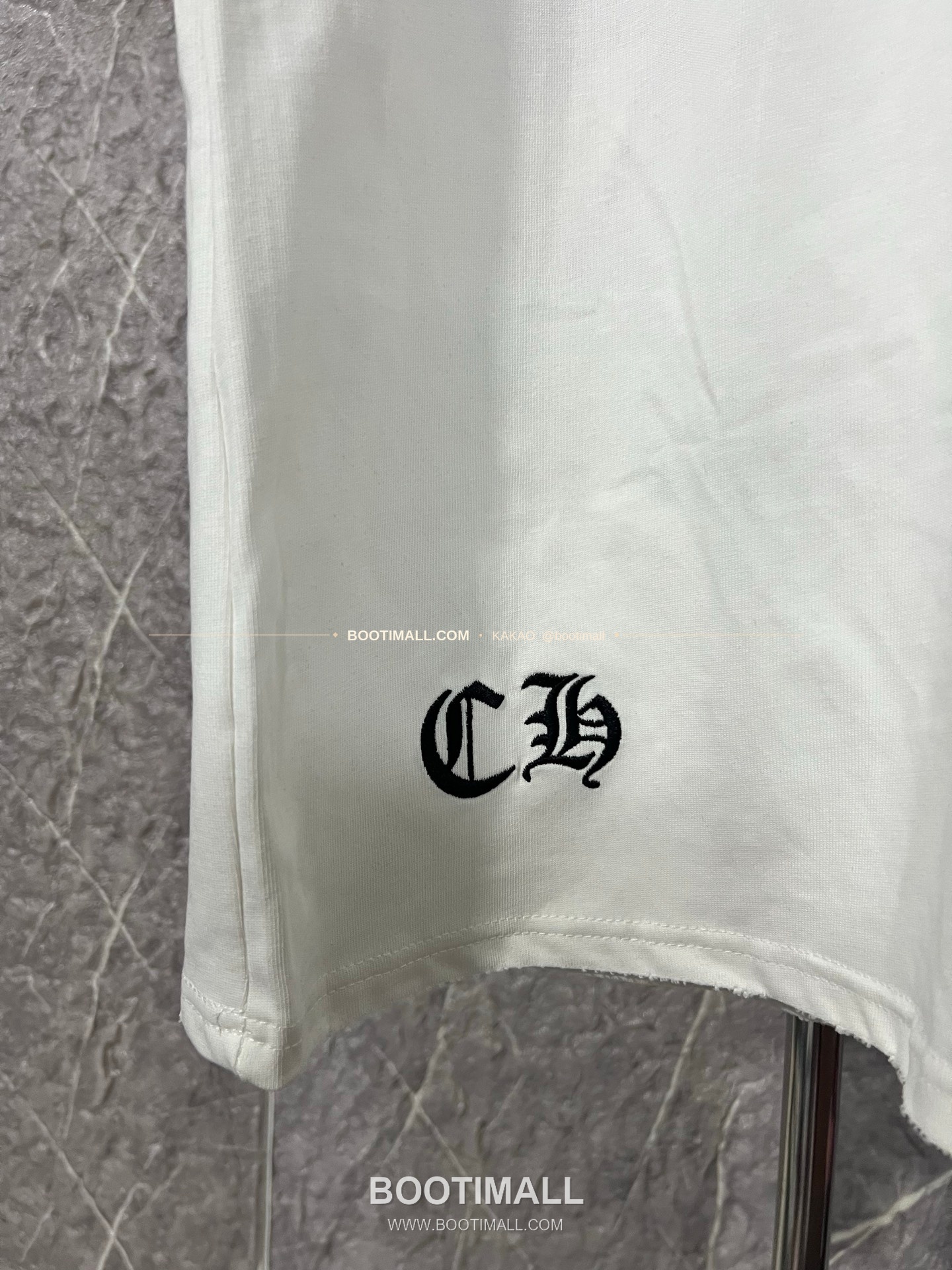 크롬하츠 헤비코튼 자수 디스트로이드 루즈핏 블랙 반팔 티셔츠 Chrome Hearts Heavy Cotton Embroidered Distressed Loose Fit Black T-Shirt CH007 5