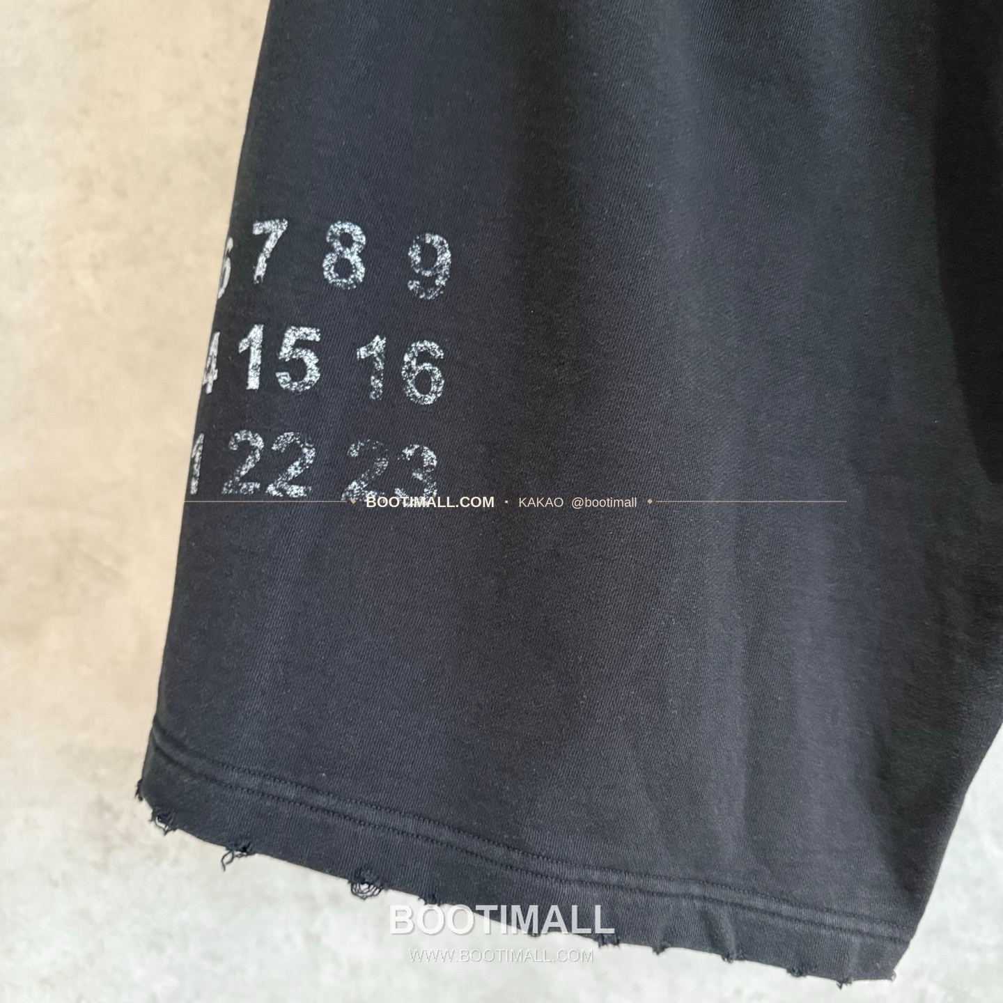 메종마르지엘라 2026SS 헤비코튼 루즈핏 블랙 쇼츠 Maison Margiela 2026 SS Heavy Cotton Loose Fit Black Shorts D115 7