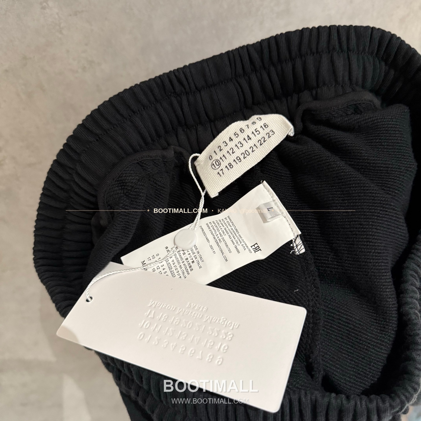 메종마르지엘라 2026SS 헤비코튼 루즈핏 블랙 쇼츠 Maison Margiela 2026 SS Heavy Cotton Loose Fit Black Shorts D115 8