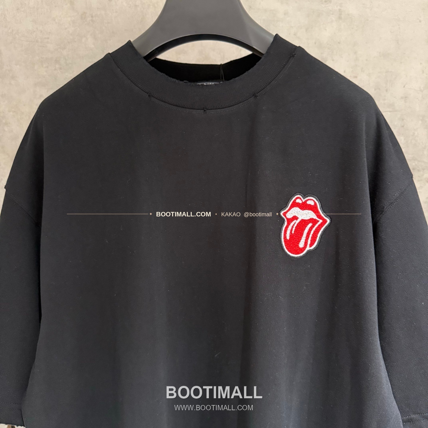 크롬하츠 2026SS 헤비코튼 자수 디스트로이드 루즈핏 블랙 반팔 티셔츠 Chrome Hearts 2026 SS Heavy Cotton Embroidered Distressed Loose Fit Black T-Shirt K241 3