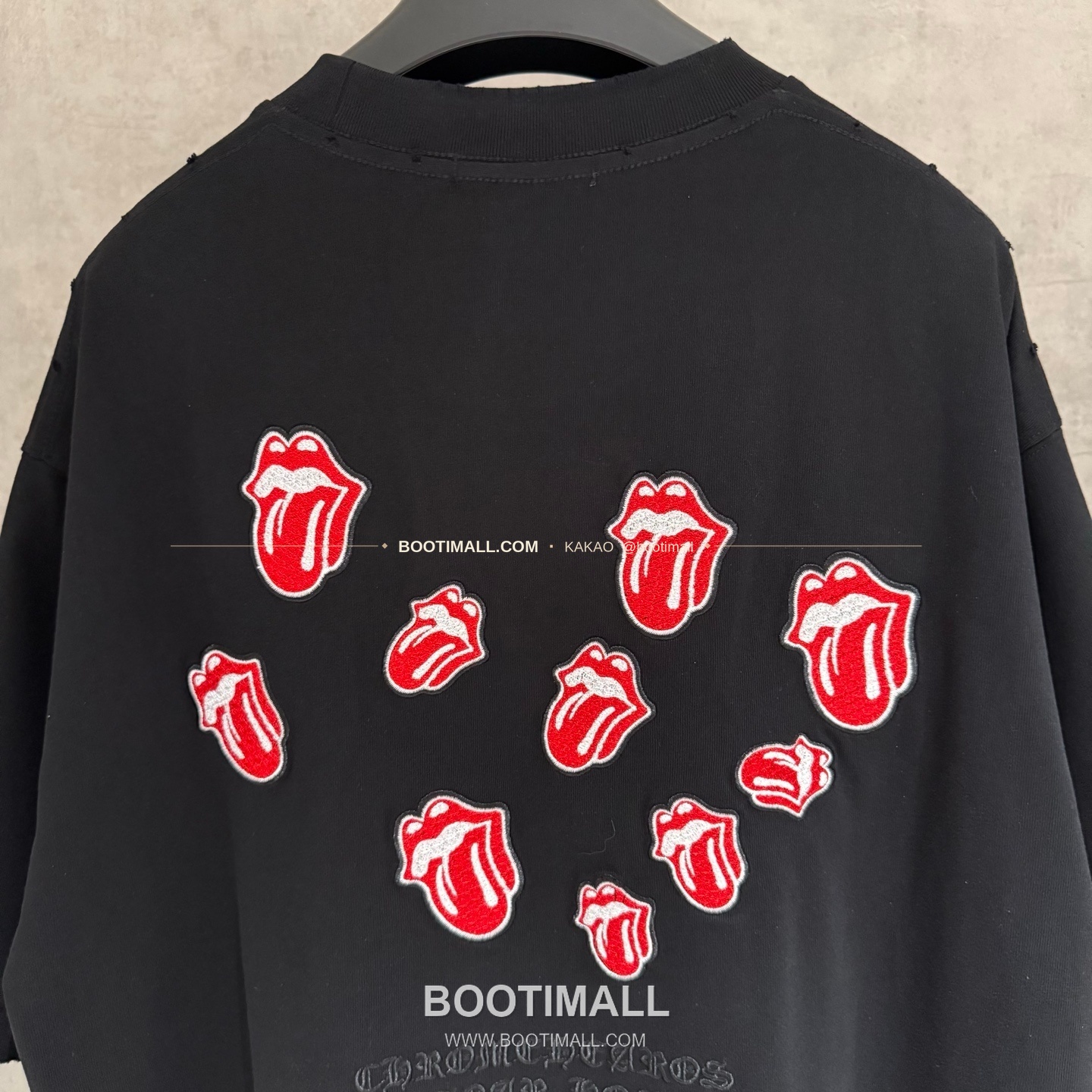 크롬하츠 2026SS 헤비코튼 자수 디스트로이드 루즈핏 블랙 반팔 티셔츠 Chrome Hearts 2026 SS Heavy Cotton Embroidered Distressed Loose Fit Black T-Shirt K241 4