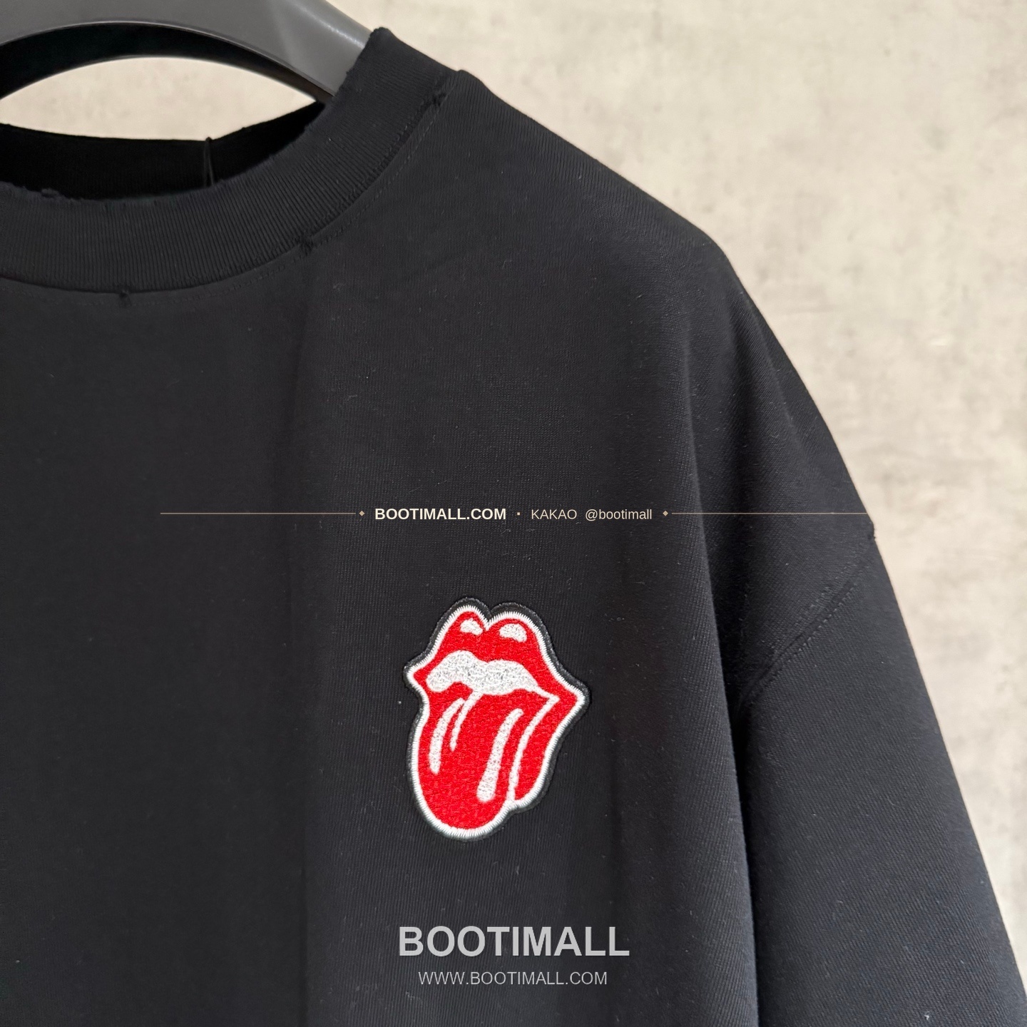 크롬하츠 2026SS 헤비코튼 자수 디스트로이드 루즈핏 블랙 반팔 티셔츠 Chrome Hearts 2026 SS Heavy Cotton Embroidered Distressed Loose Fit Black T-Shirt K241 6