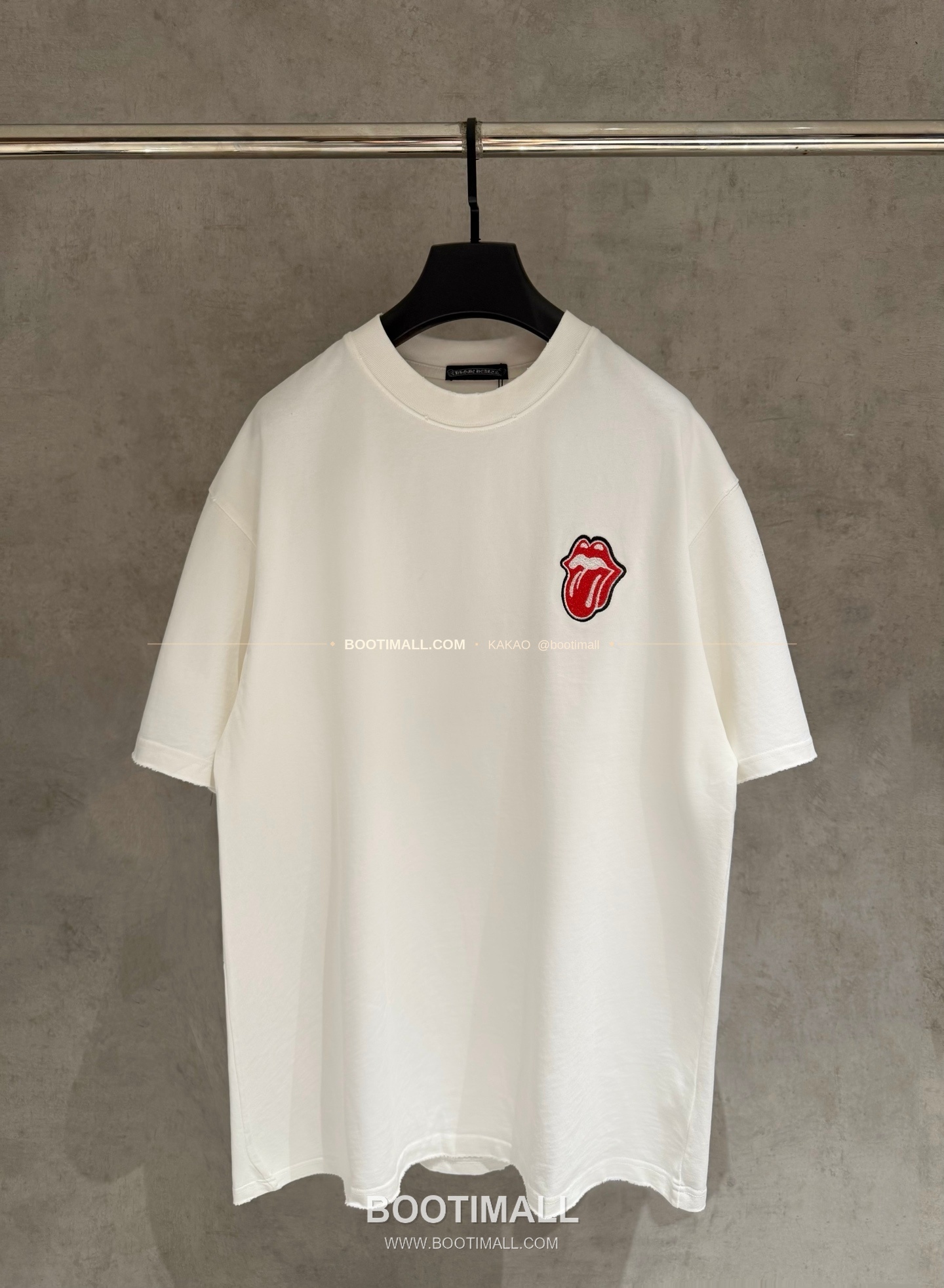 크롬하츠 2026SS 헤비코튼 자수 디스트로이드 루즈핏 블랙 반팔 티셔츠 Chrome Hearts 2026 SS Heavy Cotton Embroidered Distressed Loose Fit Black T-Shirt K241 1