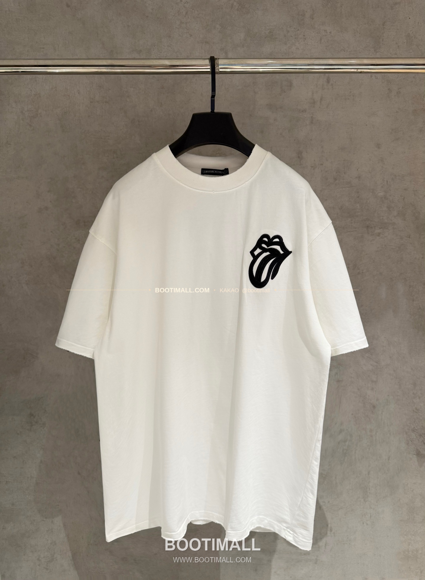 크롬하츠 2026SS 헤비코튼 자수 디스트로이드 루즈핏 블랙 반팔 티셔츠 Chrome Hearts 2026 SS Heavy Cotton Embroidered Distressed Loose Fit Black T-Shirt K233 1