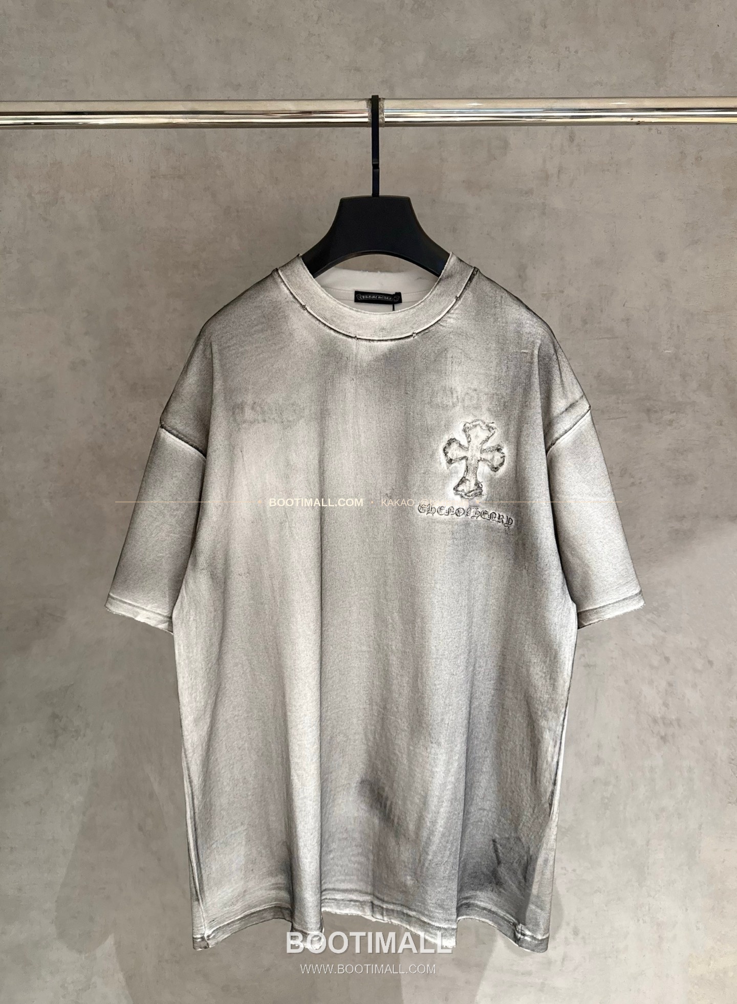 크롬하츠 2026SS 헤비코튼 자수 디스트로이드 루즈핏 블랙 반팔 티셔츠 Chrome Hearts 2026 SS Heavy Cotton Embroidered Distressed Loose Fit Black T-Shirt K229 1