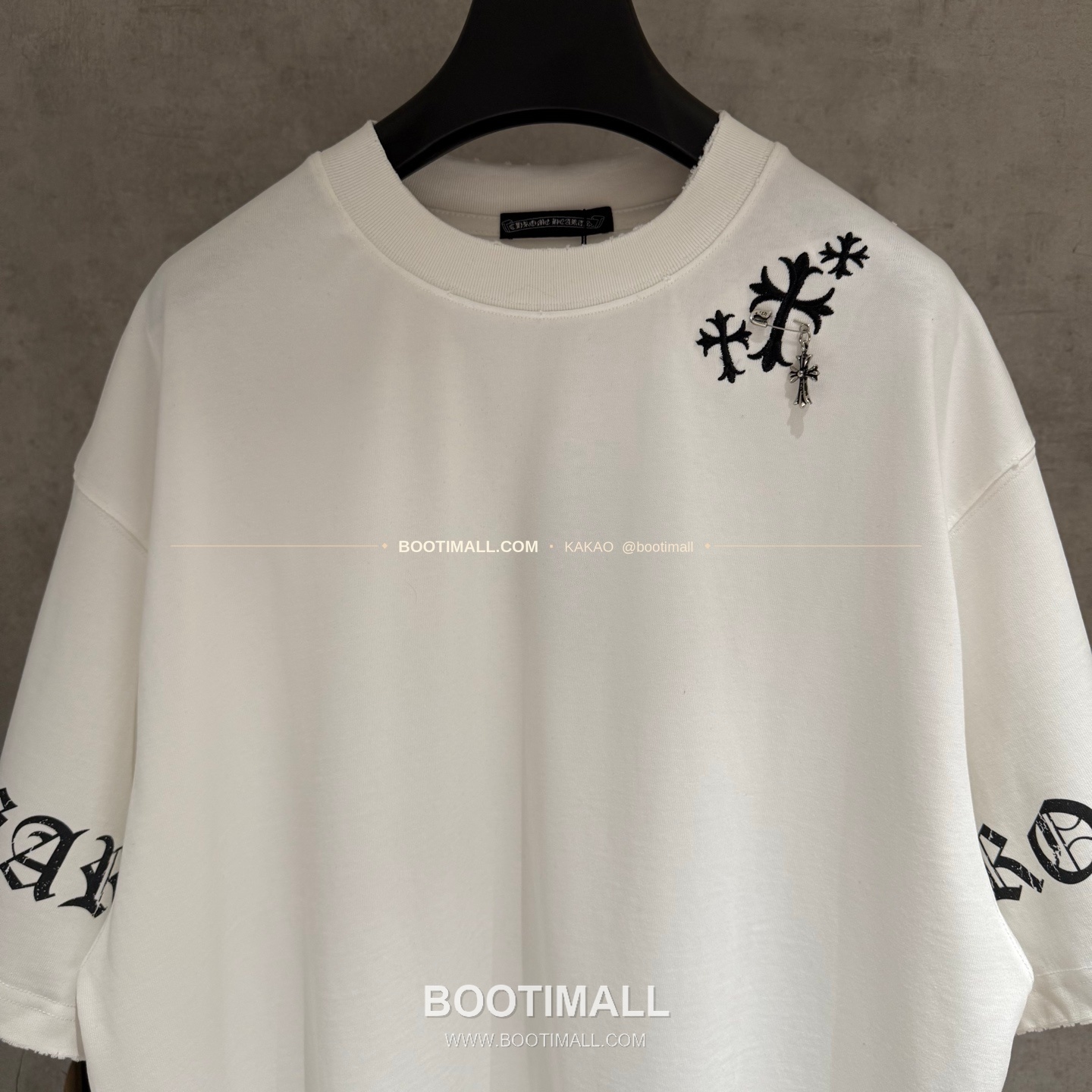 크롬하츠 2026SS 헤비코튼 자수 디스트로이드 루즈핏 블랙 반팔 티셔츠 Chrome Hearts 2026 SS Heavy Cotton Embroidered Distressed Loose Fit Black T-Shirt K225 3