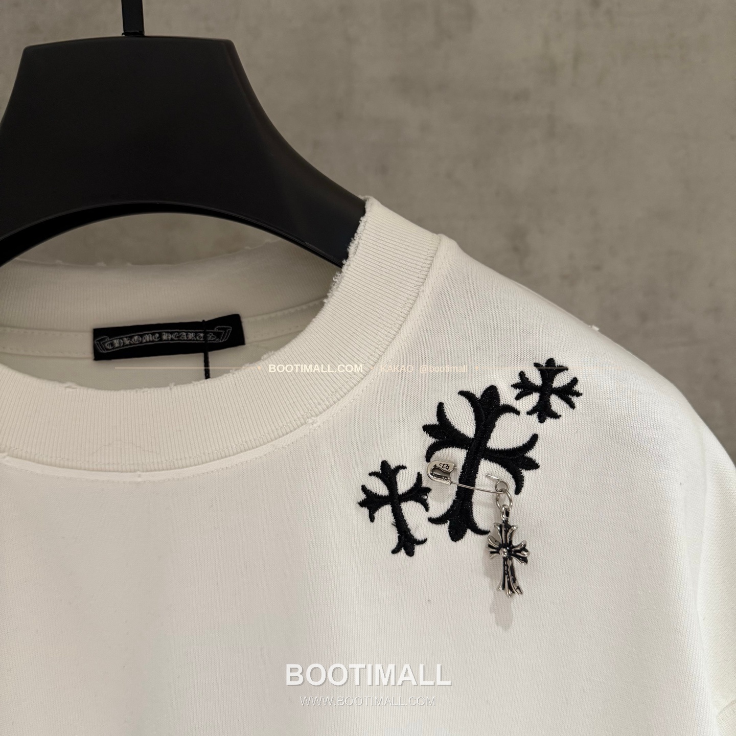 크롬하츠 2026SS 헤비코튼 자수 디스트로이드 루즈핏 블랙 반팔 티셔츠 Chrome Hearts 2026 SS Heavy Cotton Embroidered Distressed Loose Fit Black T-Shirt K225 6