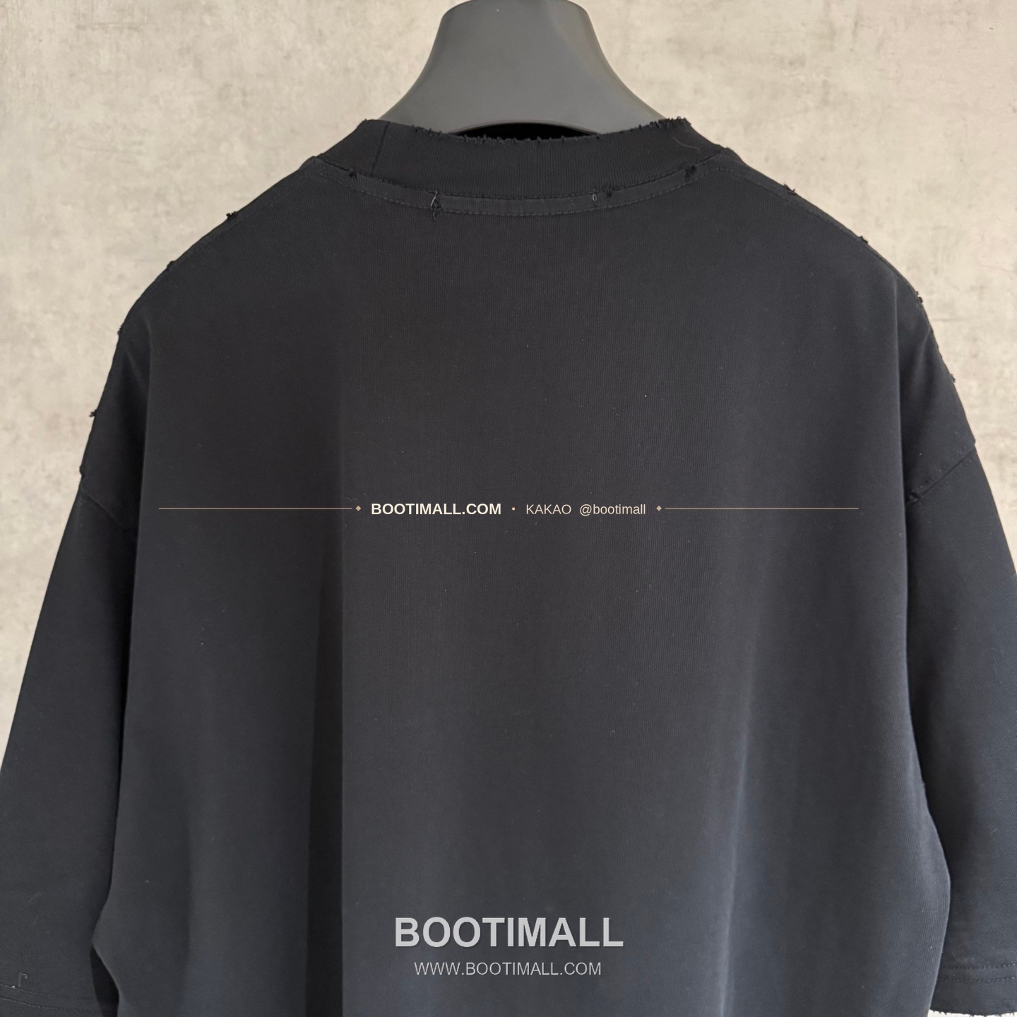 크롬하츠 2026SS 헤비코튼 자수 디스트로이드 루즈핏 블랙 반팔 티셔츠 Chrome Hearts 2026 SS Heavy Cotton Embroidered Distressed Loose Fit Black T-Shirt K235 4