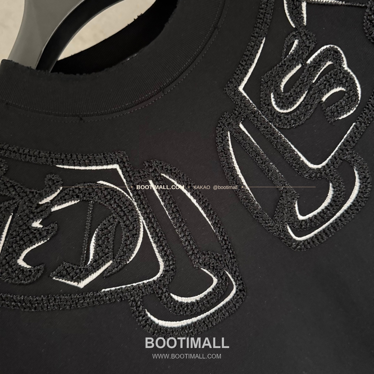 크롬하츠 2026SS 헤비코튼 자수 디스트로이드 루즈핏 블랙 반팔 티셔츠 Chrome Hearts 2026 SS Heavy Cotton Embroidered Distressed Loose Fit Black T-Shirt K235 7