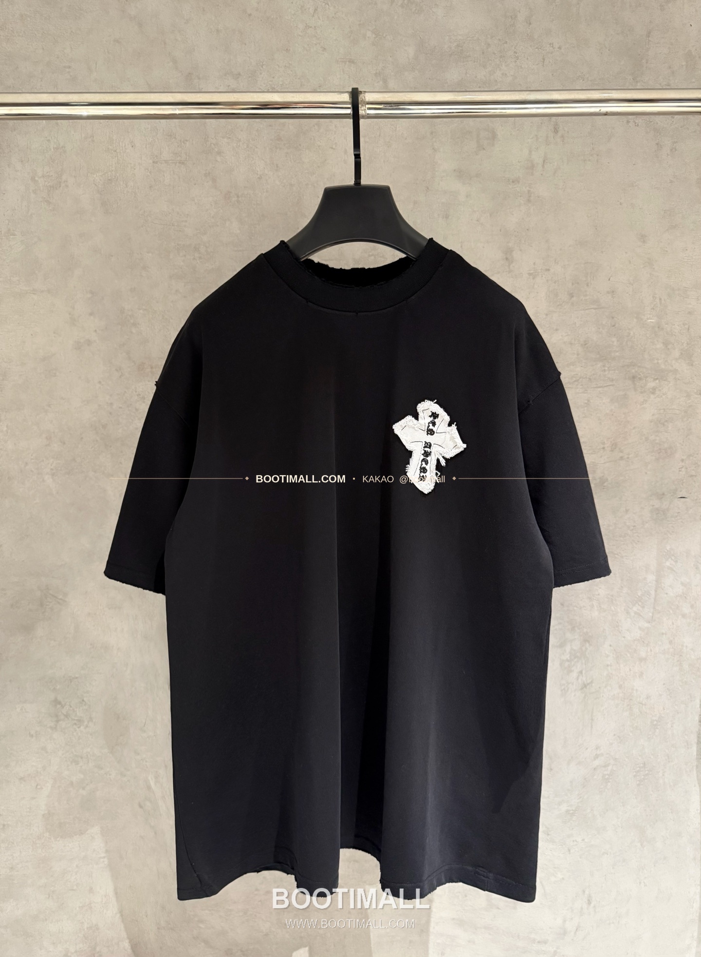 크롬하츠 2026SS 헤비코튼 자수 디스트로이드 루즈핏 블랙 반팔 티셔츠 Chrome Hearts 2026 SS Heavy Cotton Embroidered Distressed Loose Fit Black T-Shirt K194 1