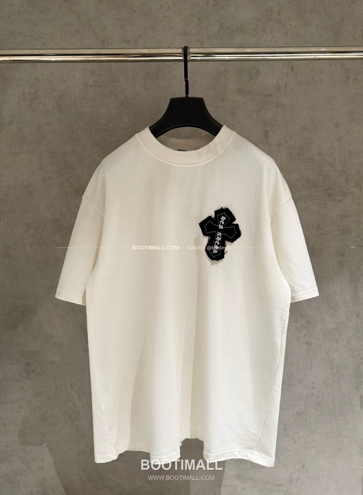 크롬하츠 2026SS 헤비코튼 자수 디스트로이드 루즈핏 블랙 반팔 티셔츠 Chrome Hearts 2026 SS Heavy Cotton Embroidered Distressed Loose Fit Black T-Shirt K194 1