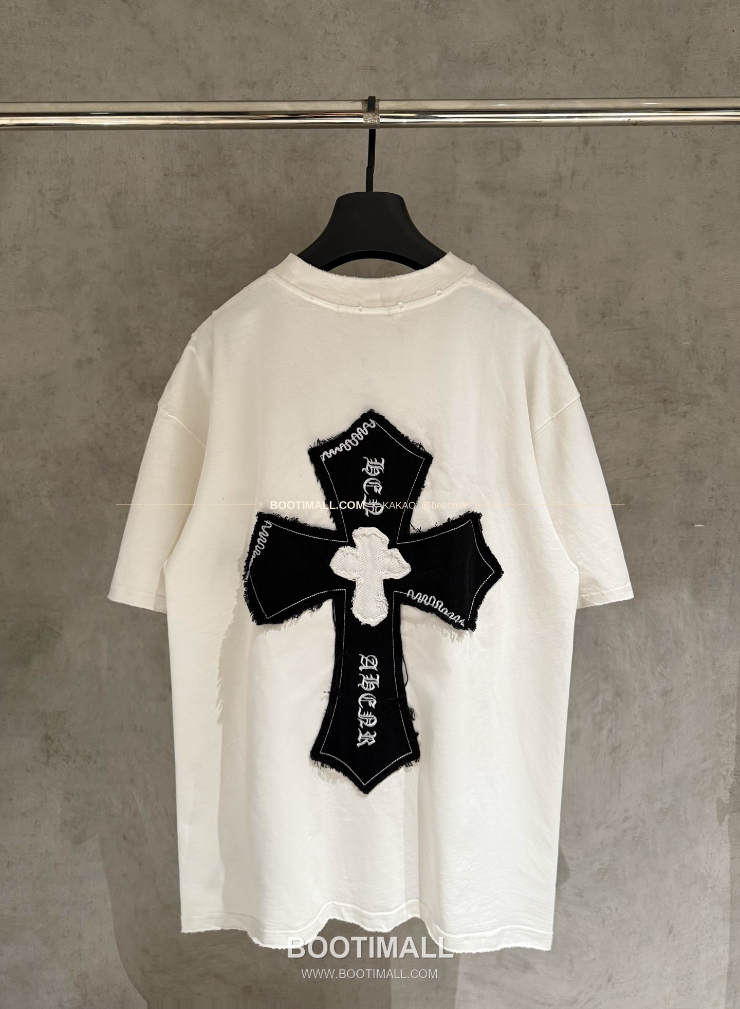 크롬하츠 2026SS 헤비코튼 자수 디스트로이드 루즈핏 블랙 반팔 티셔츠 Chrome Hearts 2026 SS Heavy Cotton Embroidered Distressed Loose Fit Black T-Shirt K194 2