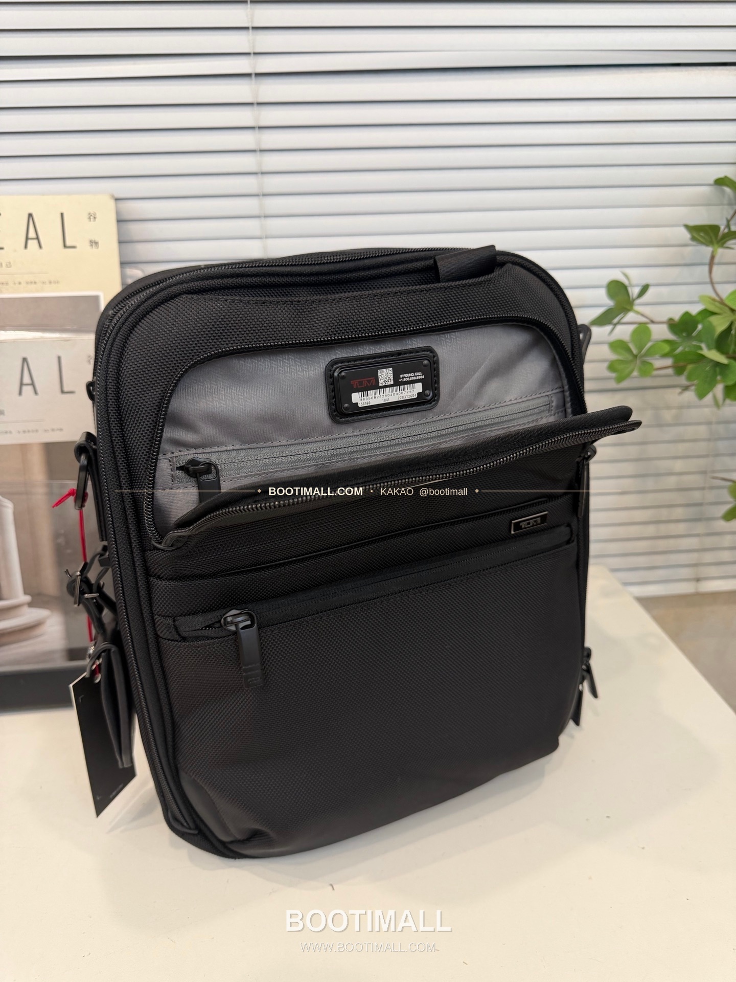 투미 알파4 FXT 나일론 멀티포켓 블랙 백팩 Tumi Alpha 4 FXT Nylon Multi Pocket Black Backpack 35.5cm 8