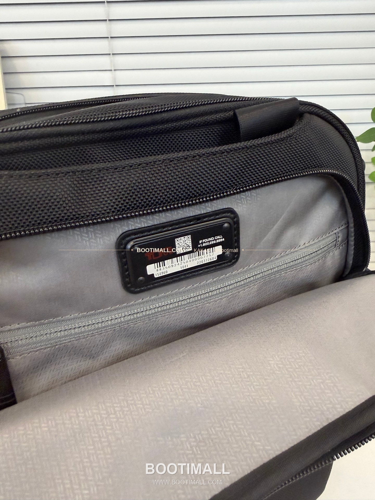 투미 알파4 FXT 나일론 멀티포켓 블랙 백팩 Tumi Alpha 4 FXT Nylon Multi Pocket Black Backpack 35.5cm 9