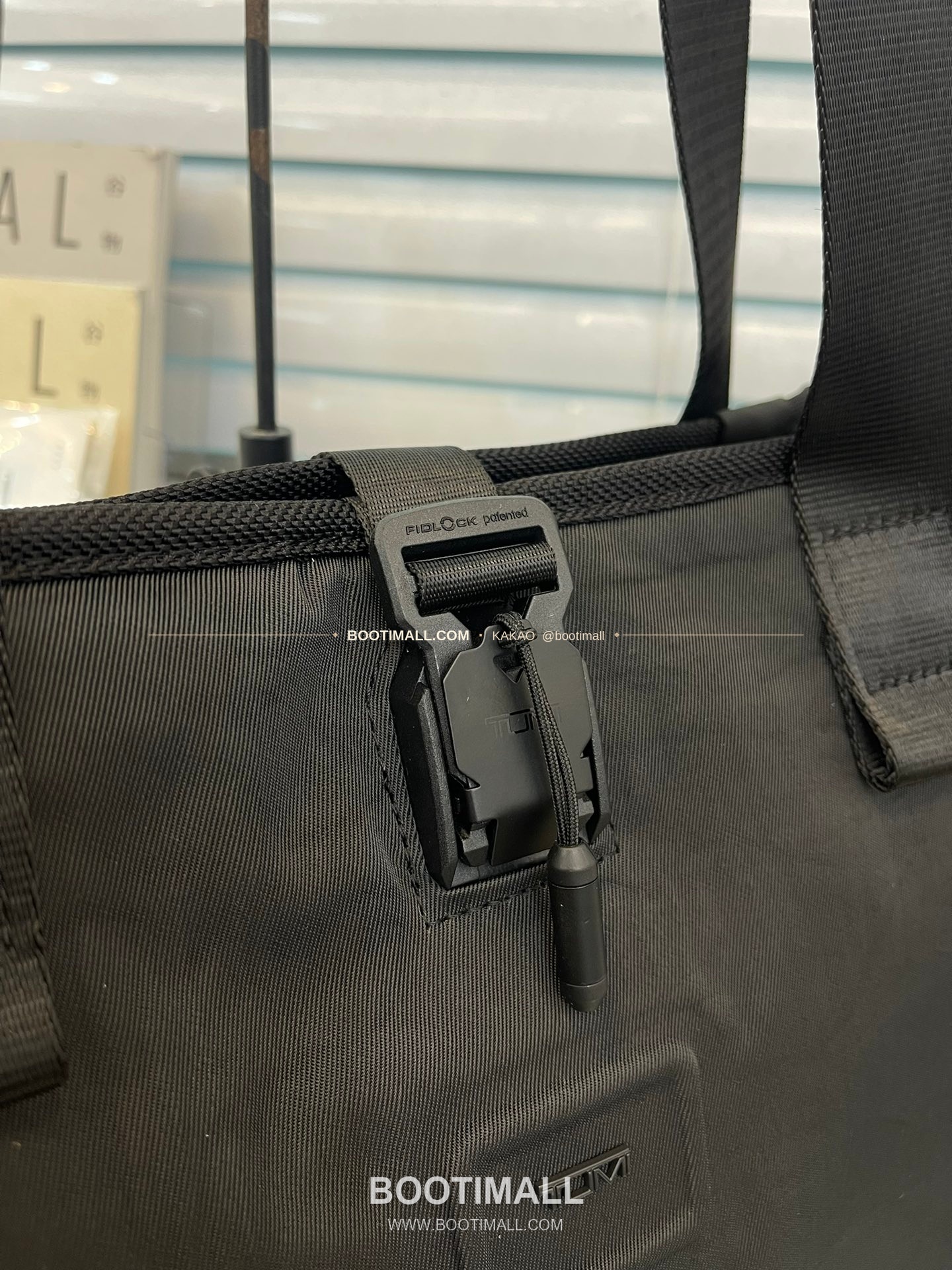 투미 알파브라보 나일론 멀티포켓 블랙 토트백 Tumi Alpha Bravo Nylon Multi Pocket Black Tote Bag 44cm 4