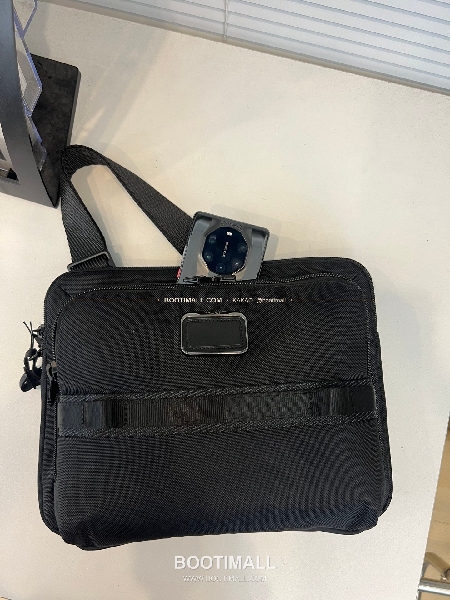 투미 알파브라보 나일론 멀티포켓 블랙 크로스백 Tumi Alpha Bravo Nylon Multi Pocket Black Crossbody Bag 232796 31cm 3