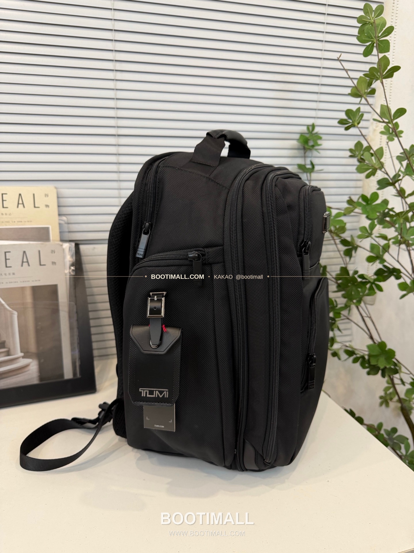 투미 알파4 FXT 나일론 멀티포켓 블랙 백팩 Tumi Alpha 4 FXT Nylon Multi Pocket Black Backpack 2603589D4 43cm 2