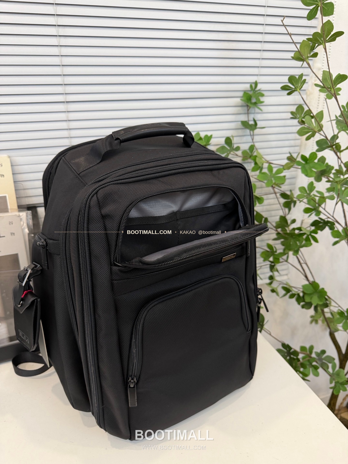 투미 알파4 FXT 나일론 멀티포켓 블랙 백팩 Tumi Alpha 4 FXT Nylon Multi Pocket Black Backpack 2603589D4 43cm 8