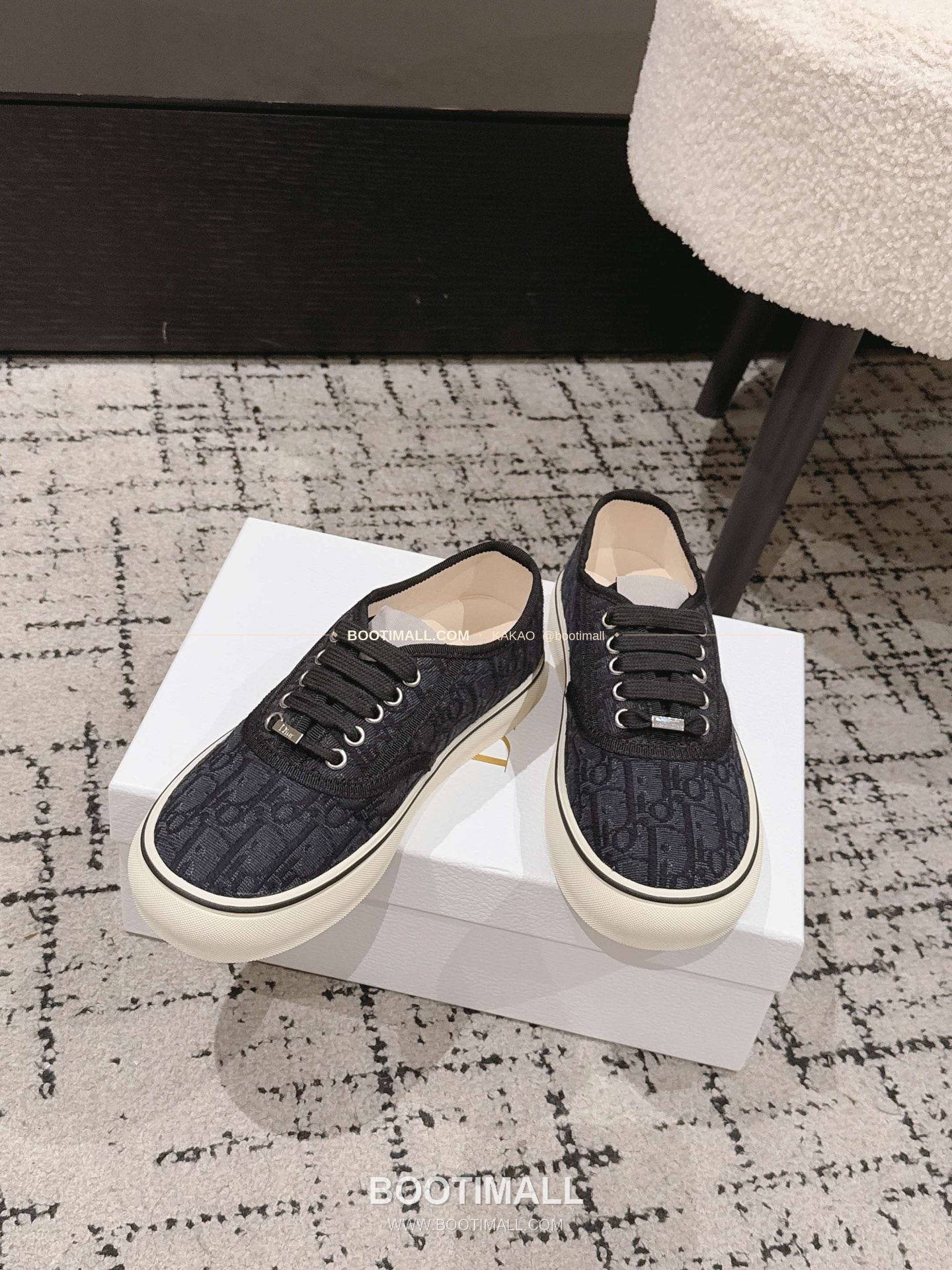 디올 2026SS 코튼 클로버 자수 로우탑 스니커즈 Dior 2026 SS Cotton Clover Embroidered Low-Top Sneakers 4