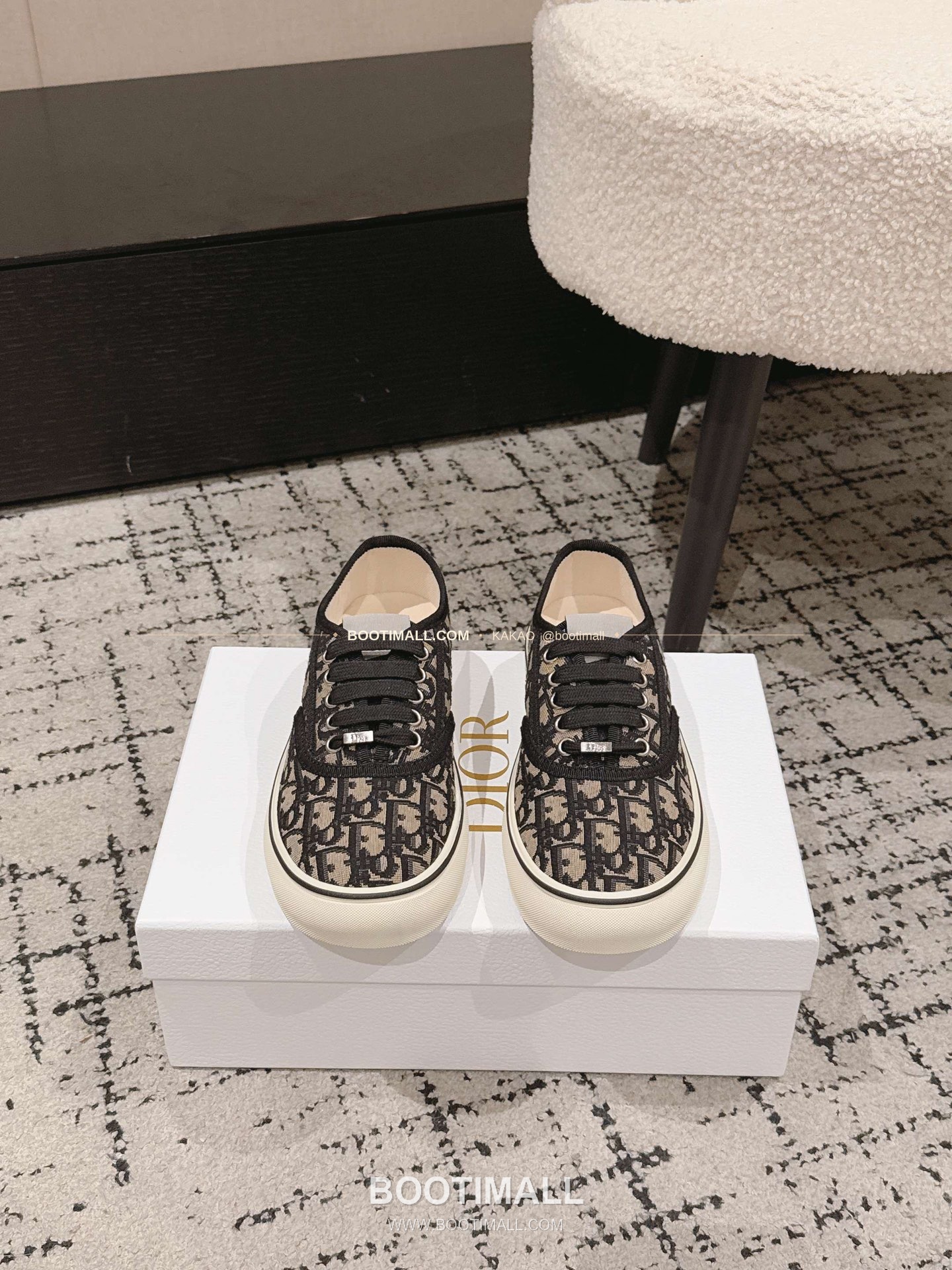 디올 2026SS 코튼 클로버 자수 로우탑 스니커즈 Dior 2026 SS Cotton Clover Embroidered Low-Top Sneakers 1