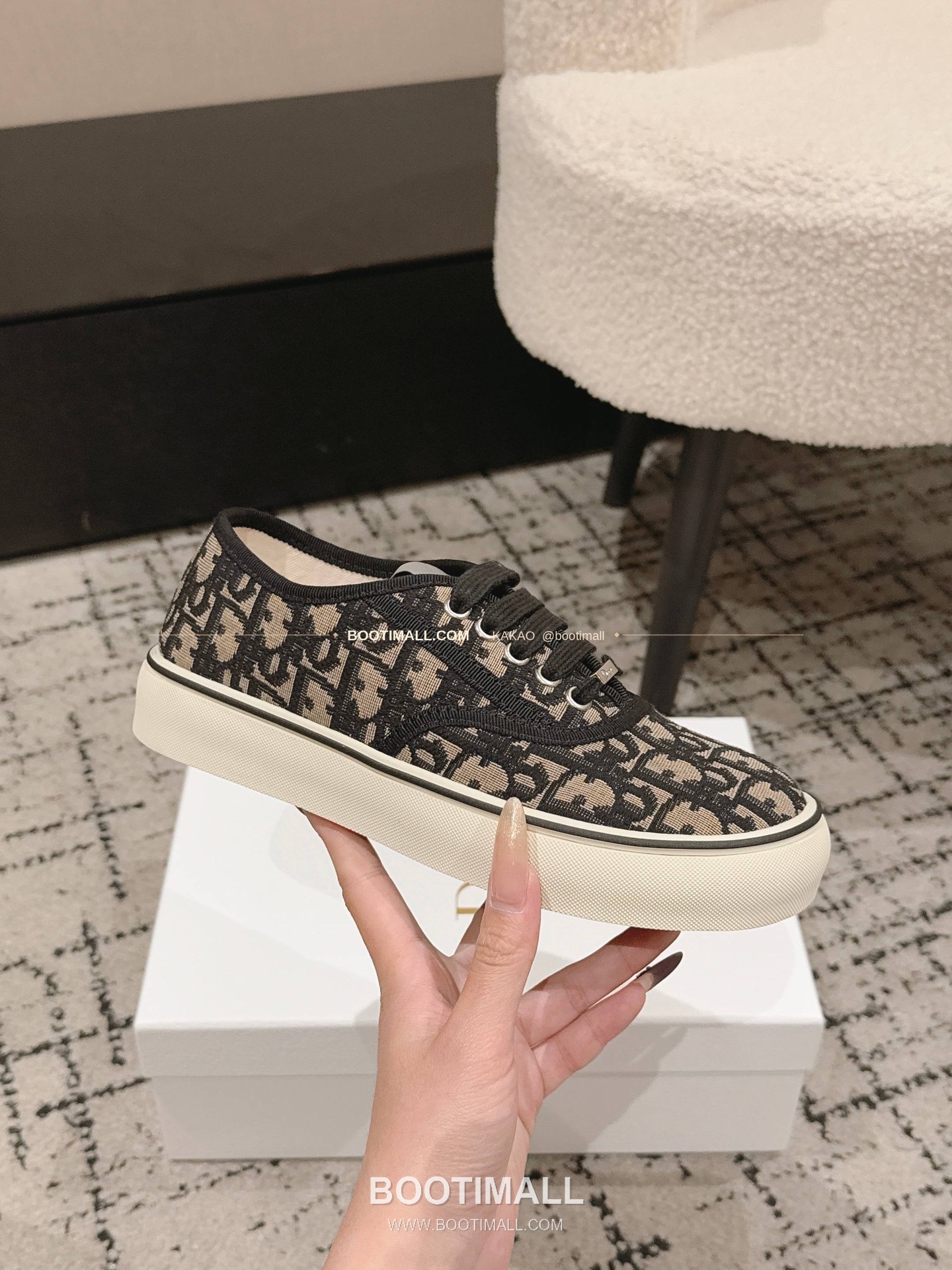 디올 2026SS 코튼 클로버 자수 로우탑 스니커즈 Dior 2026 SS Cotton Clover Embroidered Low-Top Sneakers 5