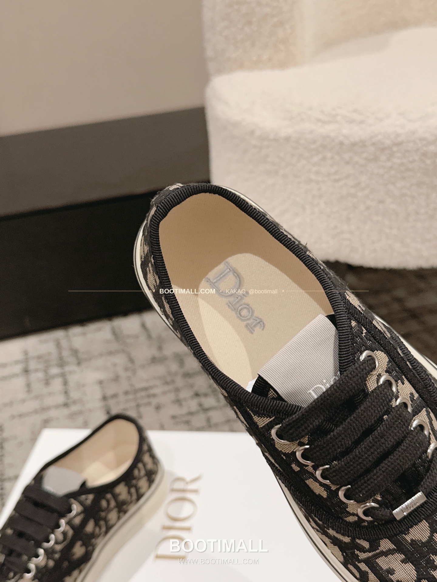 디올 2026SS 코튼 클로버 자수 로우탑 스니커즈 Dior 2026 SS Cotton Clover Embroidered Low-Top Sneakers 6