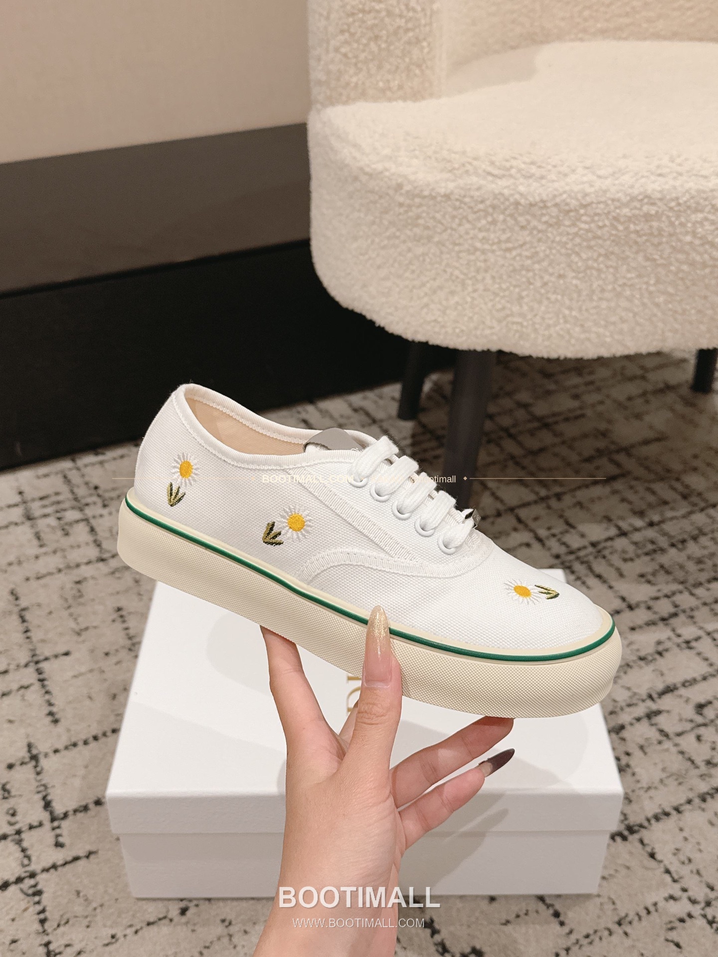 디올 2026SS 코튼 클로버 자수 로우탑 스니커즈 Dior 2026 SS Cotton Clover Embroidered Low-Top Sneakers 5