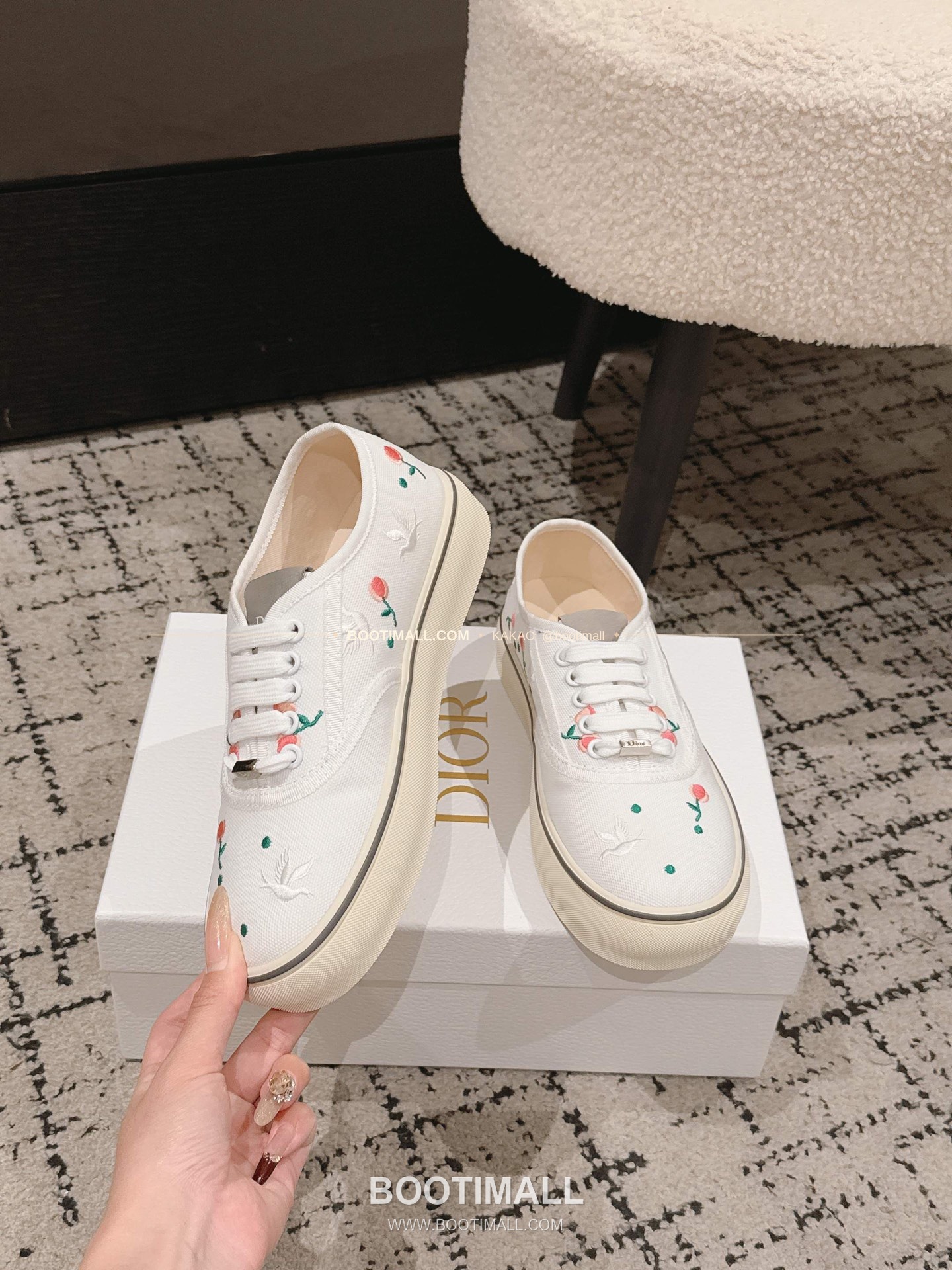 디올 2026SS 코튼 클로버 자수 로우탑 스니커즈 Dior 2026 SS Cotton Clover Embroidered Low-Top Sneakers 3