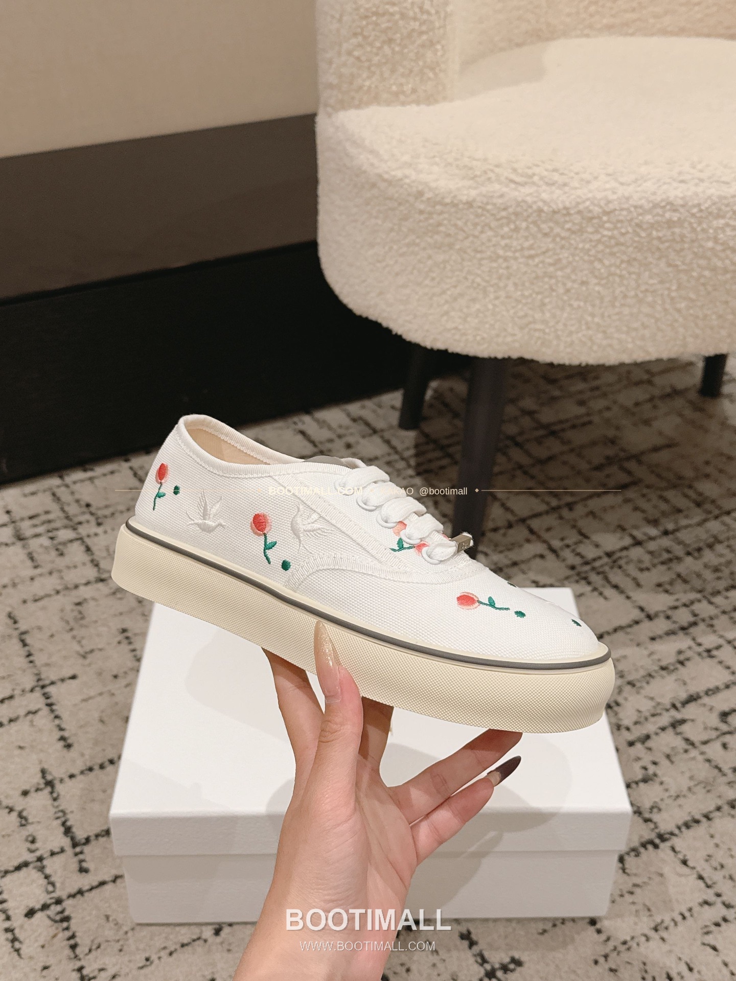 디올 2026SS 코튼 클로버 자수 로우탑 스니커즈 Dior 2026 SS Cotton Clover Embroidered Low-Top Sneakers 5
