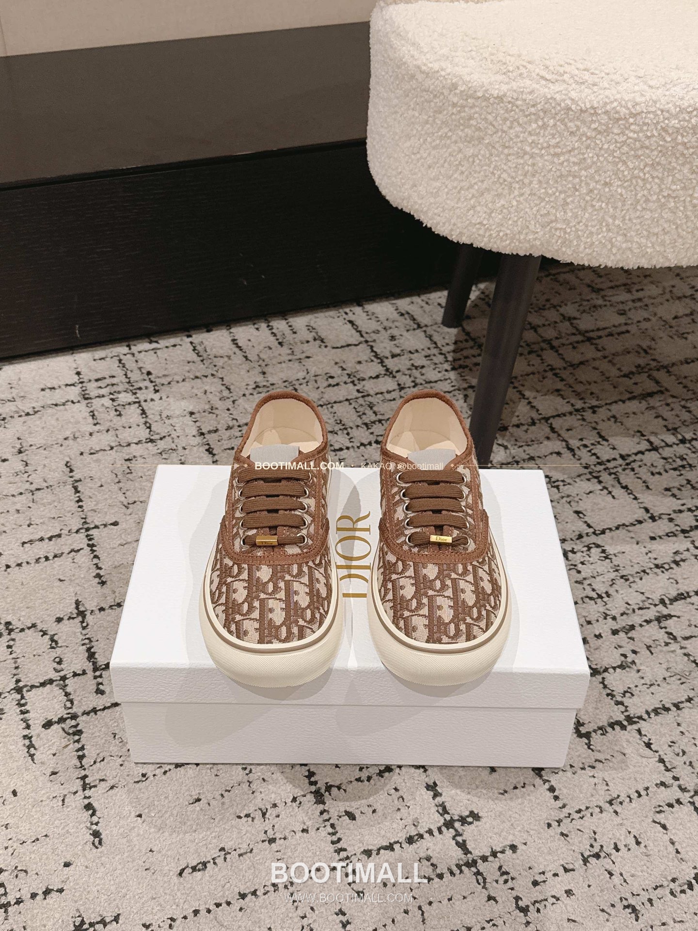 디올 2026SS 코튼 클로버 자수 로우탑 스니커즈 Dior 2026 SS Cotton Clover Embroidered Low-Top Sneakers 1