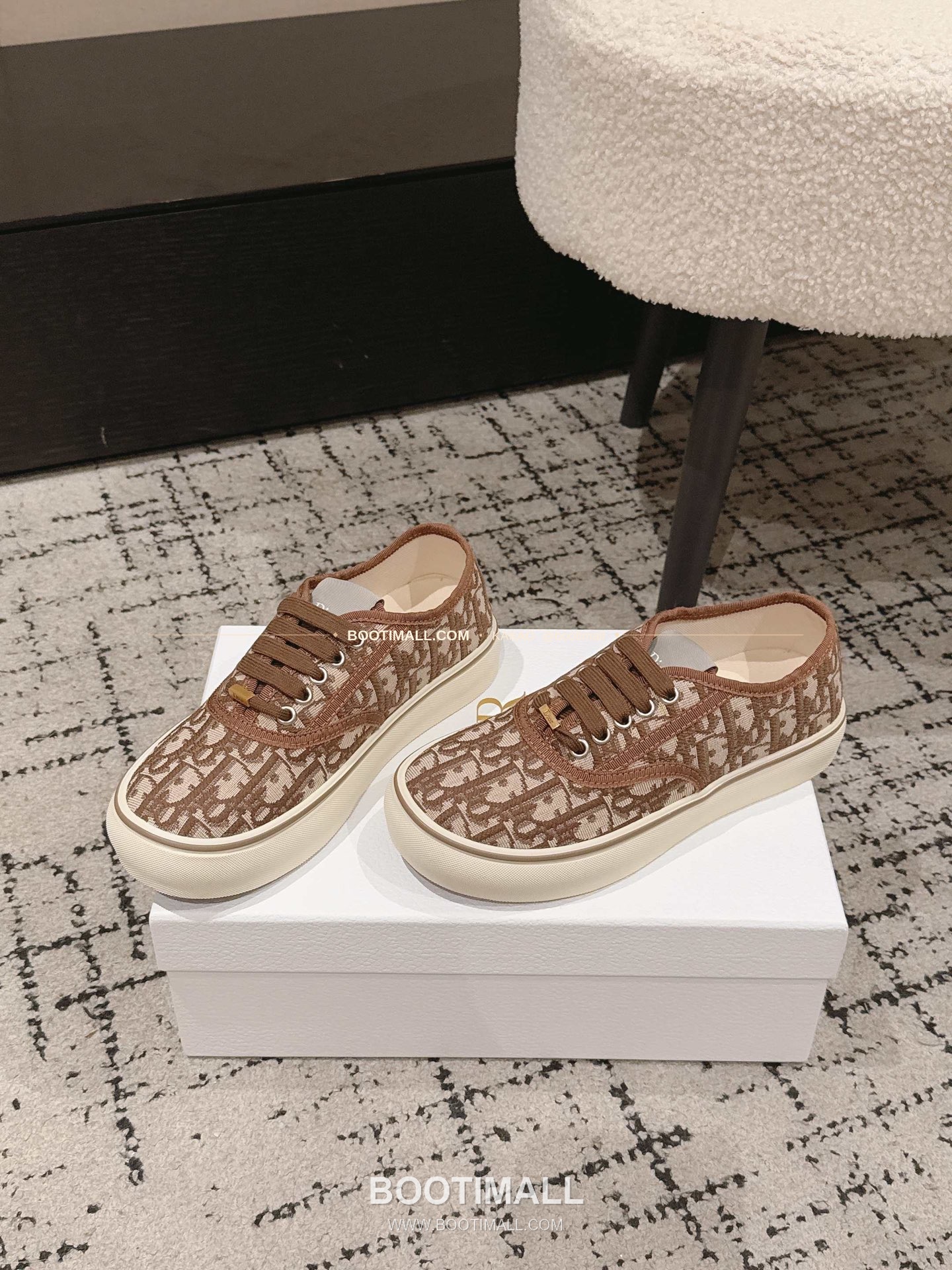 디올 2026SS 코튼 클로버 자수 로우탑 스니커즈 Dior 2026 SS Cotton Clover Embroidered Low-Top Sneakers 2