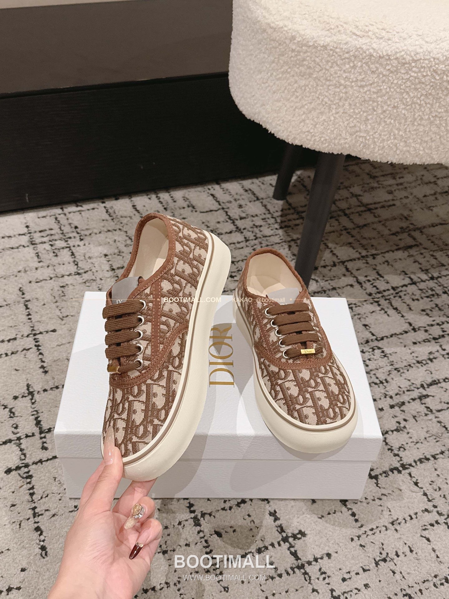 디올 2026SS 코튼 클로버 자수 로우탑 스니커즈 Dior 2026 SS Cotton Clover Embroidered Low-Top Sneakers 3