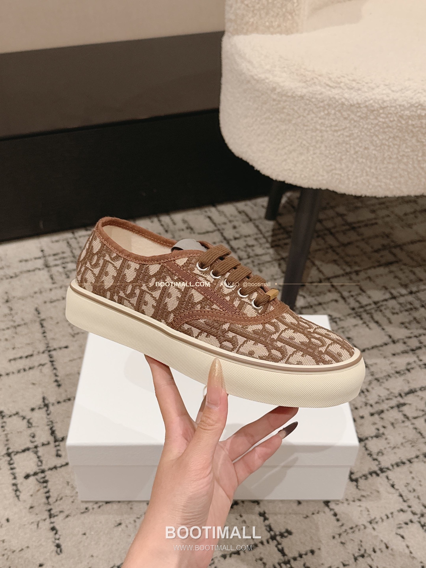 디올 2026SS 코튼 클로버 자수 로우탑 스니커즈 Dior 2026 SS Cotton Clover Embroidered Low-Top Sneakers 5