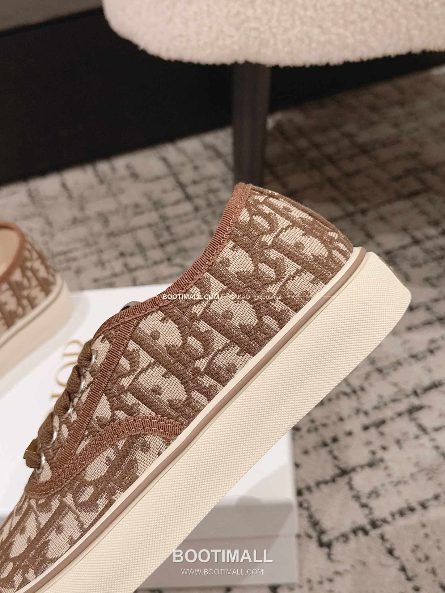 디올 2026SS 코튼 클로버 자수 로우탑 스니커즈 Dior 2026 SS Cotton Clover Embroidered Low-Top Sneakers 7