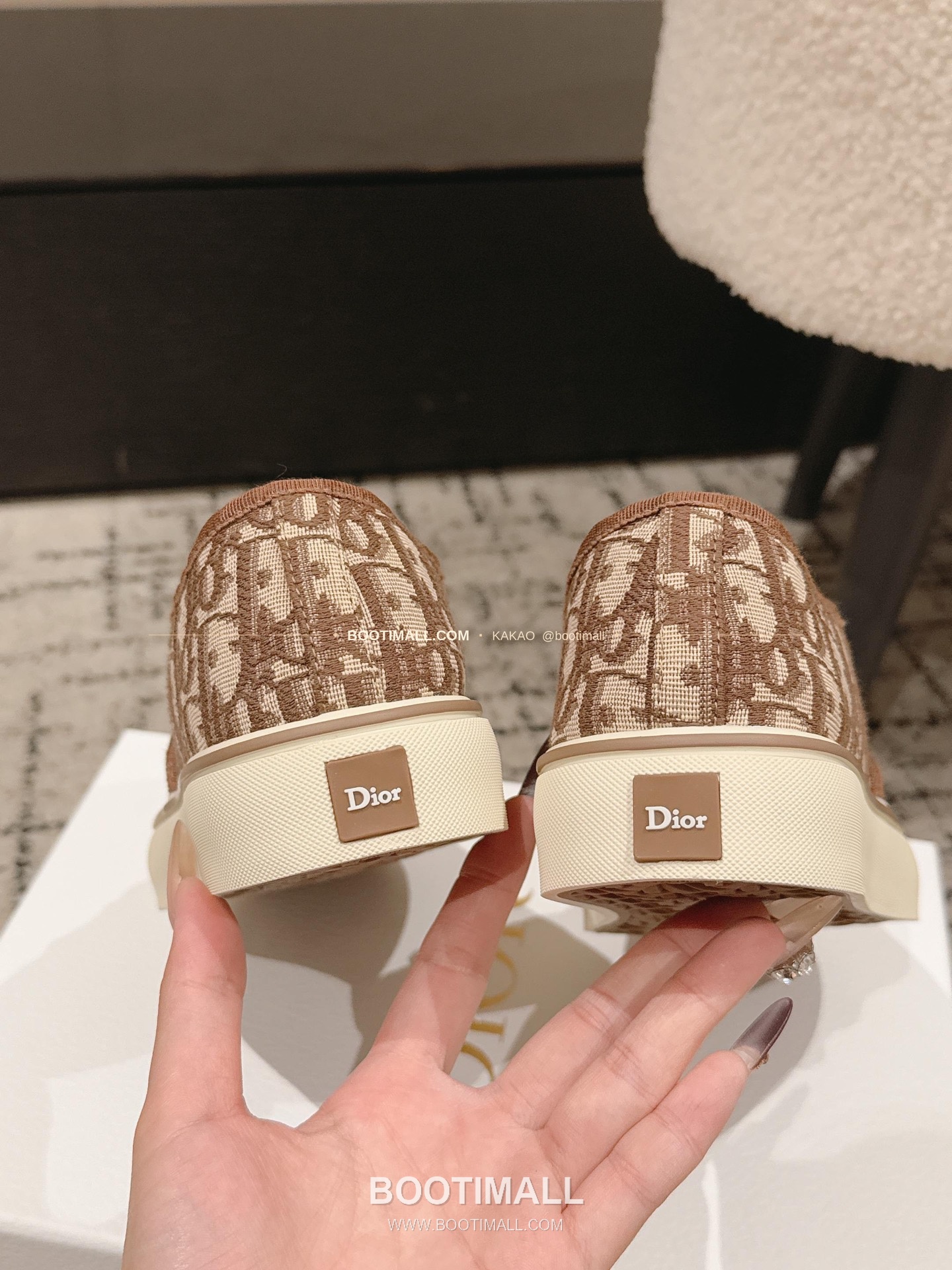 디올 2026SS 코튼 클로버 자수 로우탑 스니커즈 Dior 2026 SS Cotton Clover Embroidered Low-Top Sneakers 8