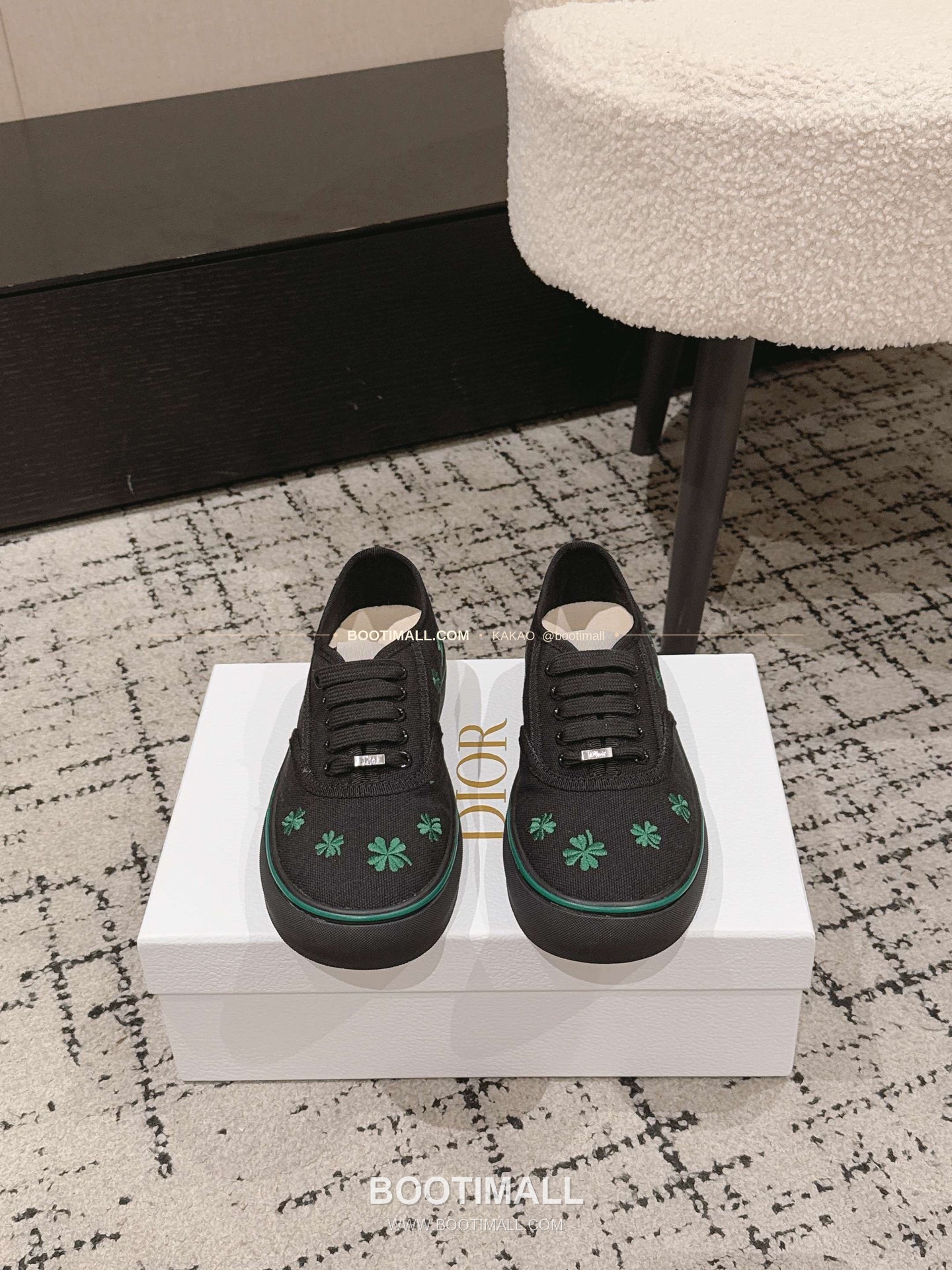 디올 2026SS 코튼 클로버 자수 로우탑 스니커즈 Dior 2026 SS Cotton Clover Embroidered Low-Top Sneakers 1