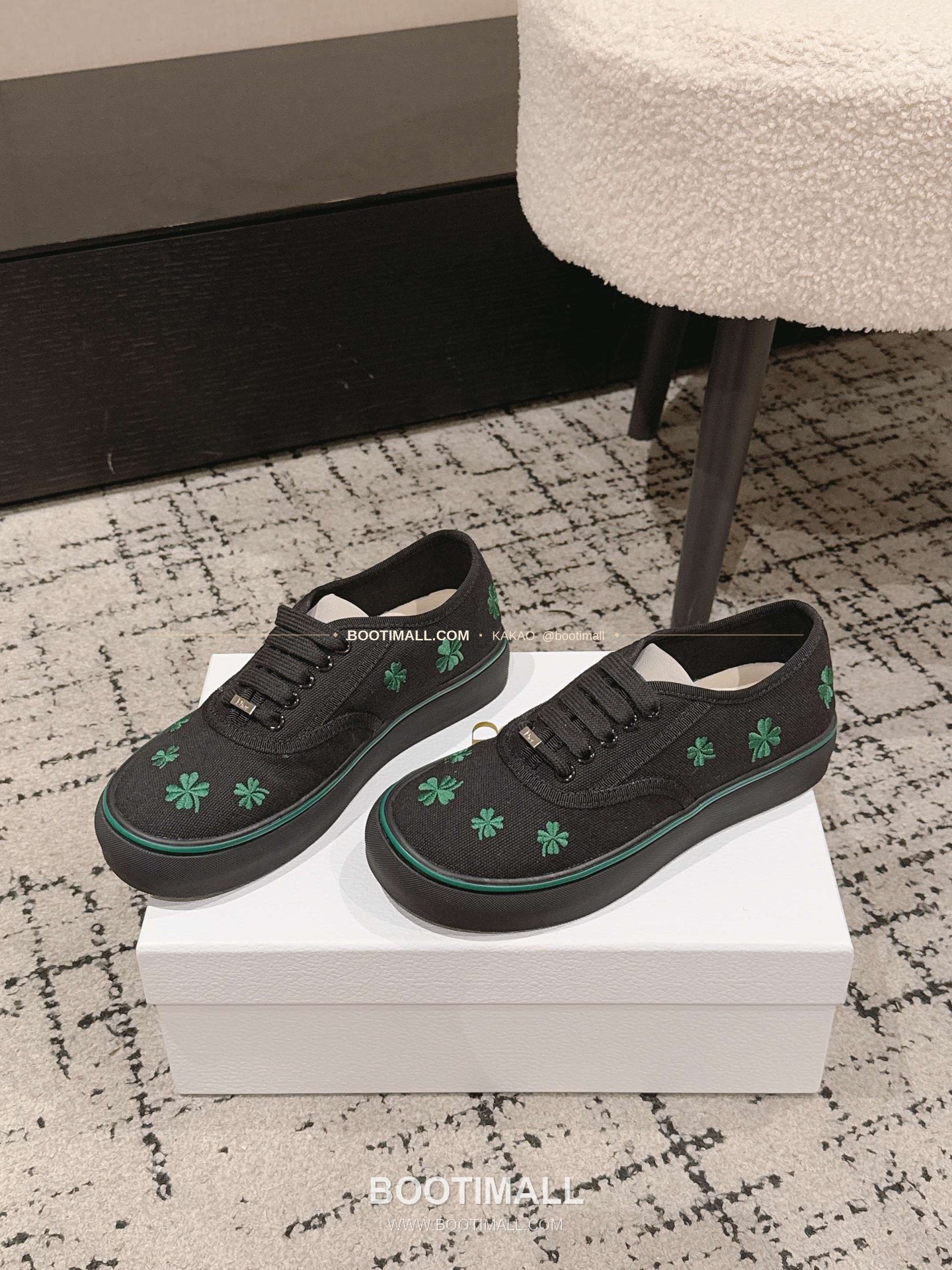 디올 2026SS 코튼 클로버 자수 로우탑 스니커즈 Dior 2026 SS Cotton Clover Embroidered Low-Top Sneakers 2