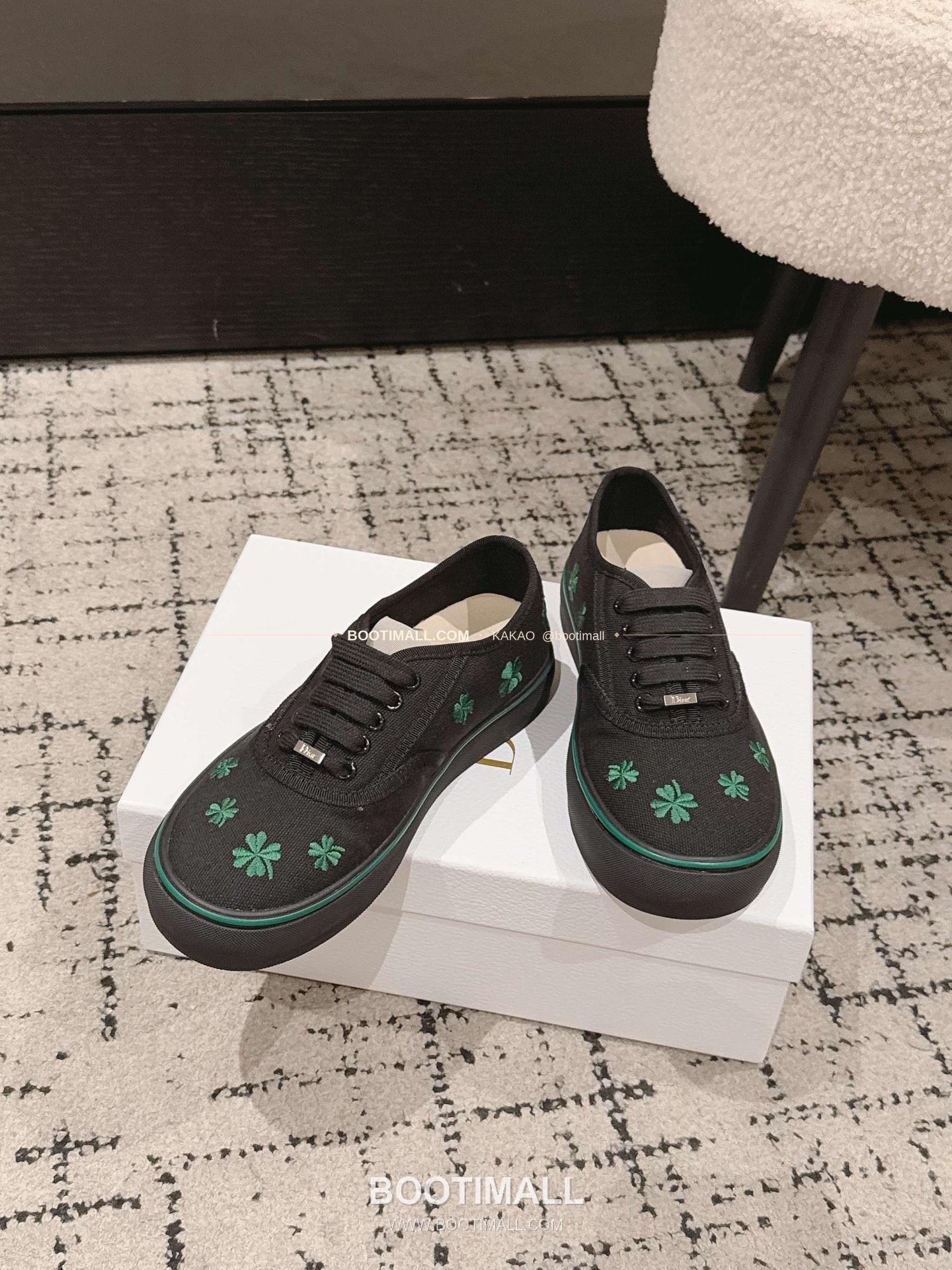 디올 2026SS 코튼 클로버 자수 로우탑 스니커즈 Dior 2026 SS Cotton Clover Embroidered Low-Top Sneakers 4