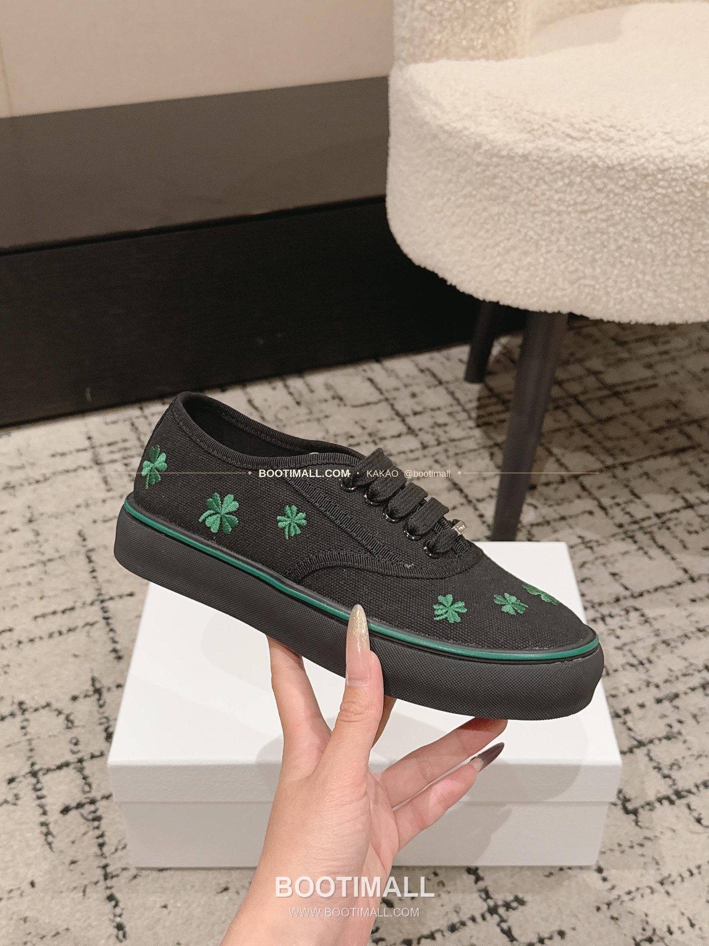디올 2026SS 코튼 클로버 자수 로우탑 스니커즈 Dior 2026 SS Cotton Clover Embroidered Low-Top Sneakers 5