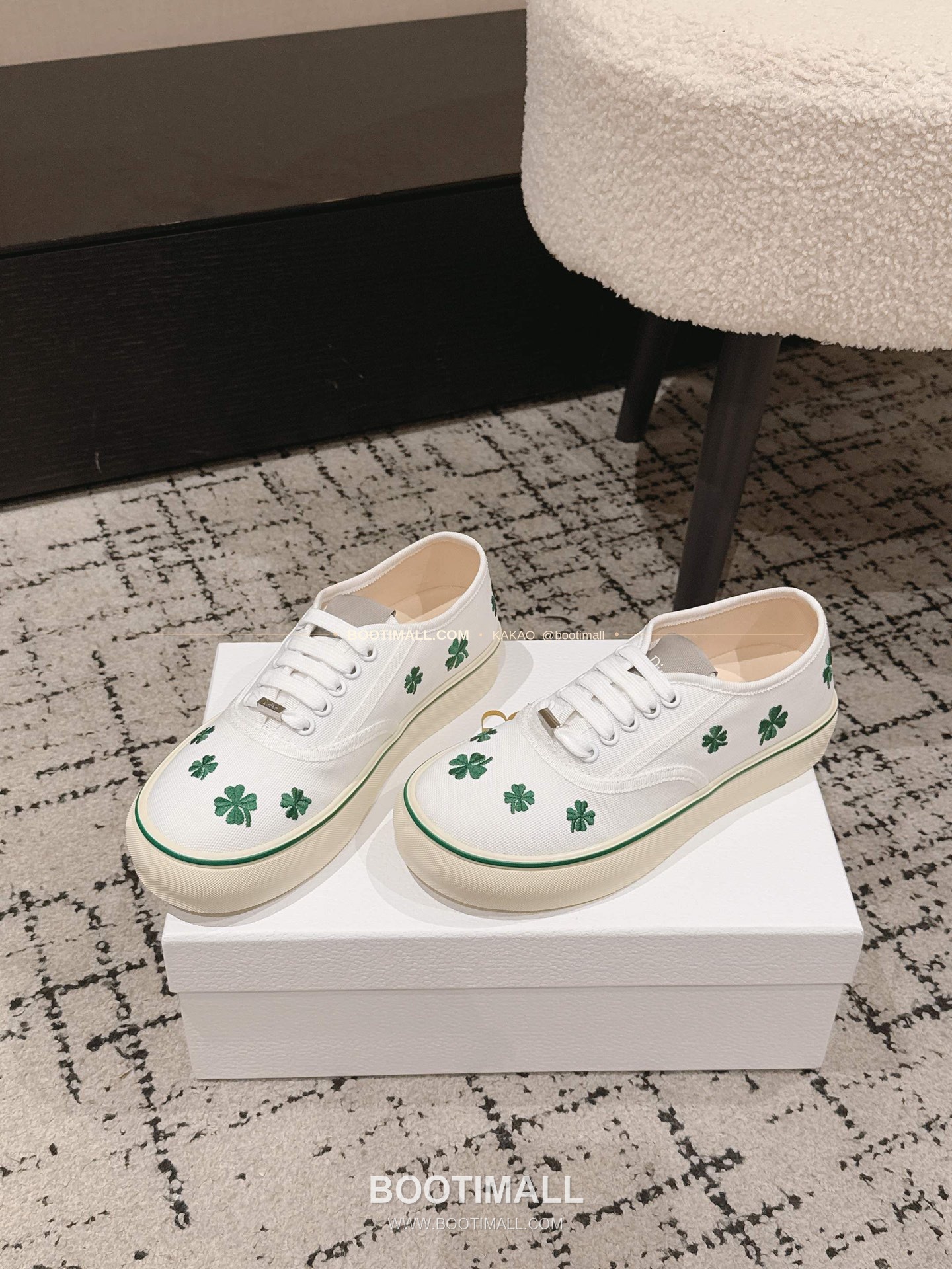 디올 2026SS 코튼 클로버 자수 로우탑 스니커즈 Dior 2026 SS Cotton Clover Embroidered Low-Top Sneakers 2