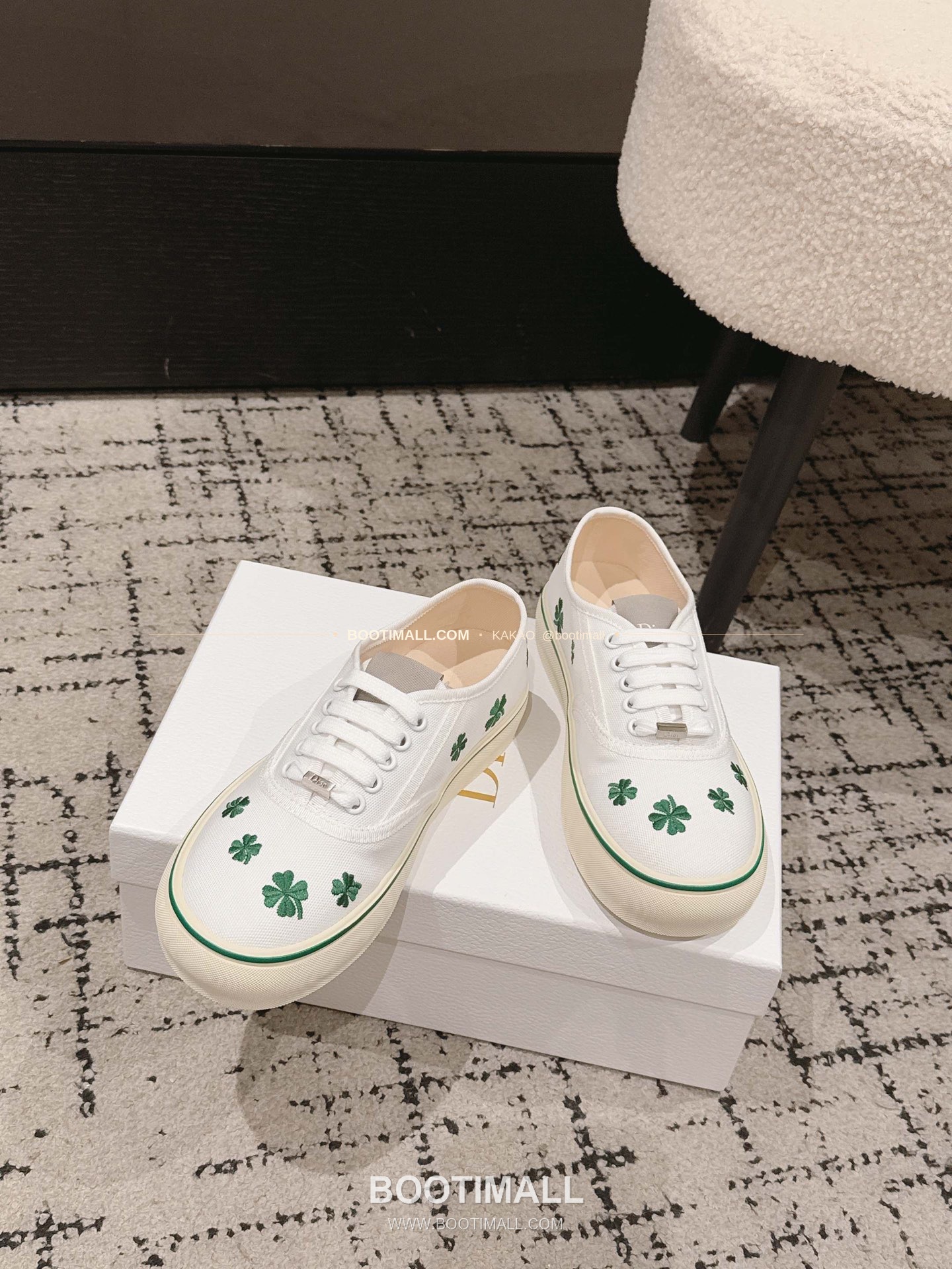 디올 2026SS 코튼 클로버 자수 로우탑 스니커즈 Dior 2026 SS Cotton Clover Embroidered Low-Top Sneakers 5