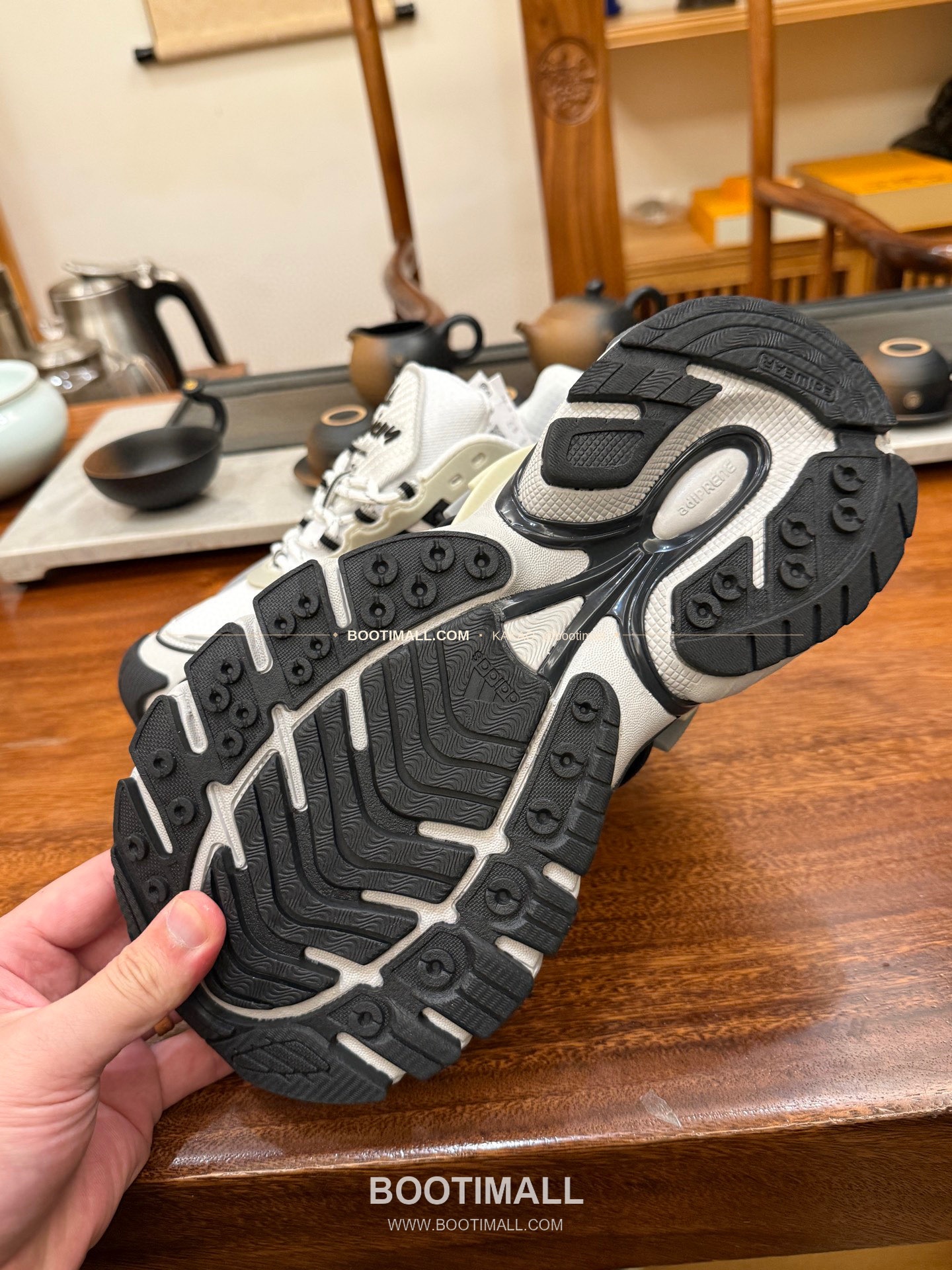 아디다스 2026SS 메쉬 젤리피쉬 로우탑 러닝 스니커즈 Adidas 2026 SS Mesh Jellyfish Low-Top Running Sneakers 9