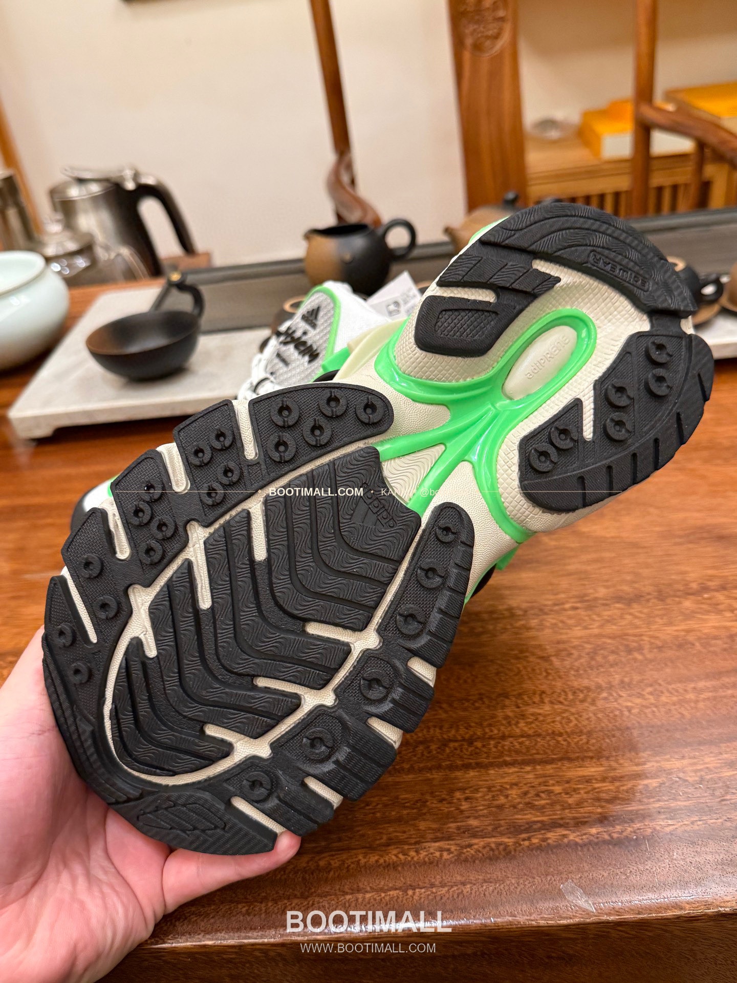 아디다스 2026SS 메쉬 젤리피쉬 로우탑 러닝 스니커즈 Adidas 2026 SS Mesh Jellyfish Low-Top Running Sneakers 9