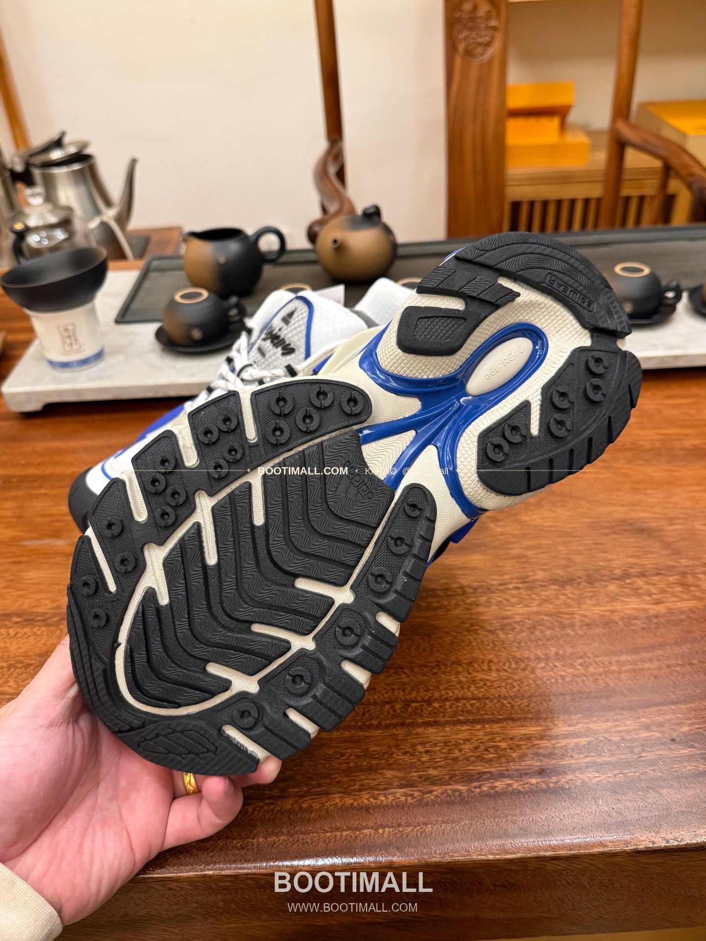 아디다스 2026SS 메쉬 젤리피쉬 로우탑 러닝 스니커즈 Adidas 2026 SS Mesh Jellyfish Low-Top Running Sneakers 9