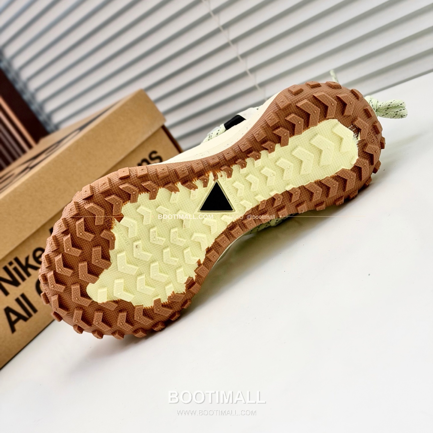 나이키 ACG 2026SS 메쉬 레더 믹스 컬러 블록 스니커즈 Nike ACG 2026 SS Mesh Leather Color Block Sneakers 9